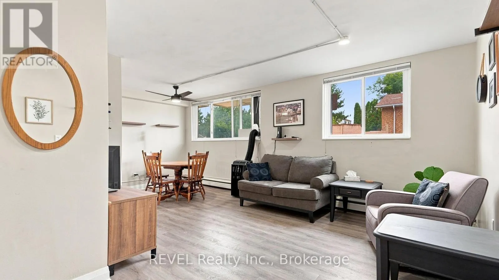 3 - 450 CARLTON STREET #3