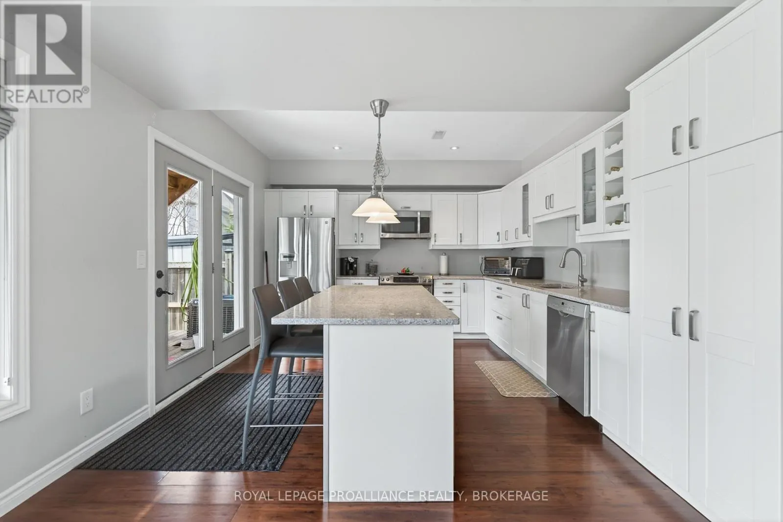 1153 ESCALA CRESCENT
