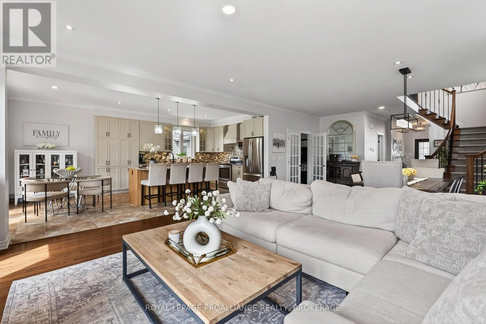 1153 ESCALA CRESCENT