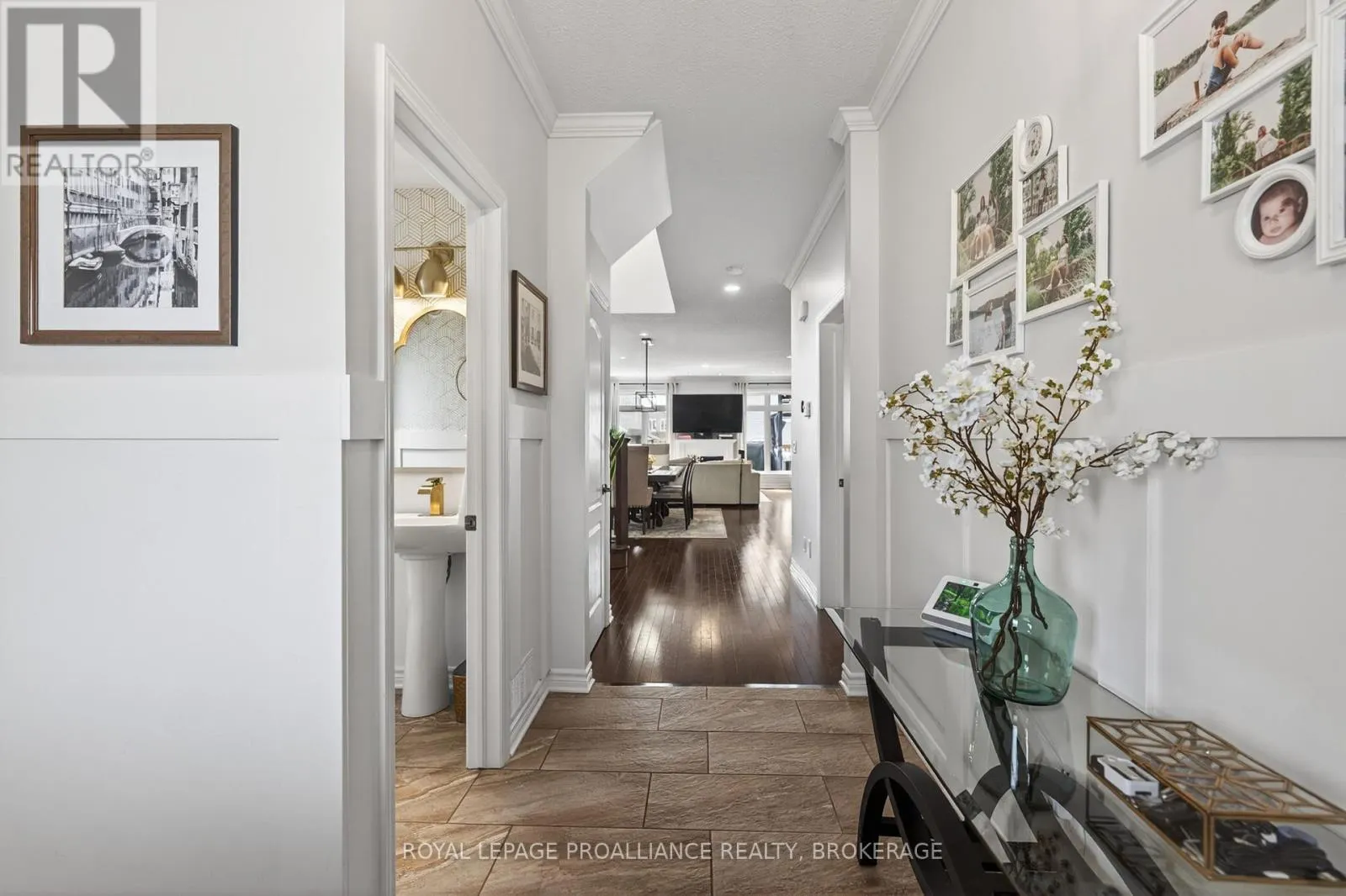1153 ESCALA CRESCENT