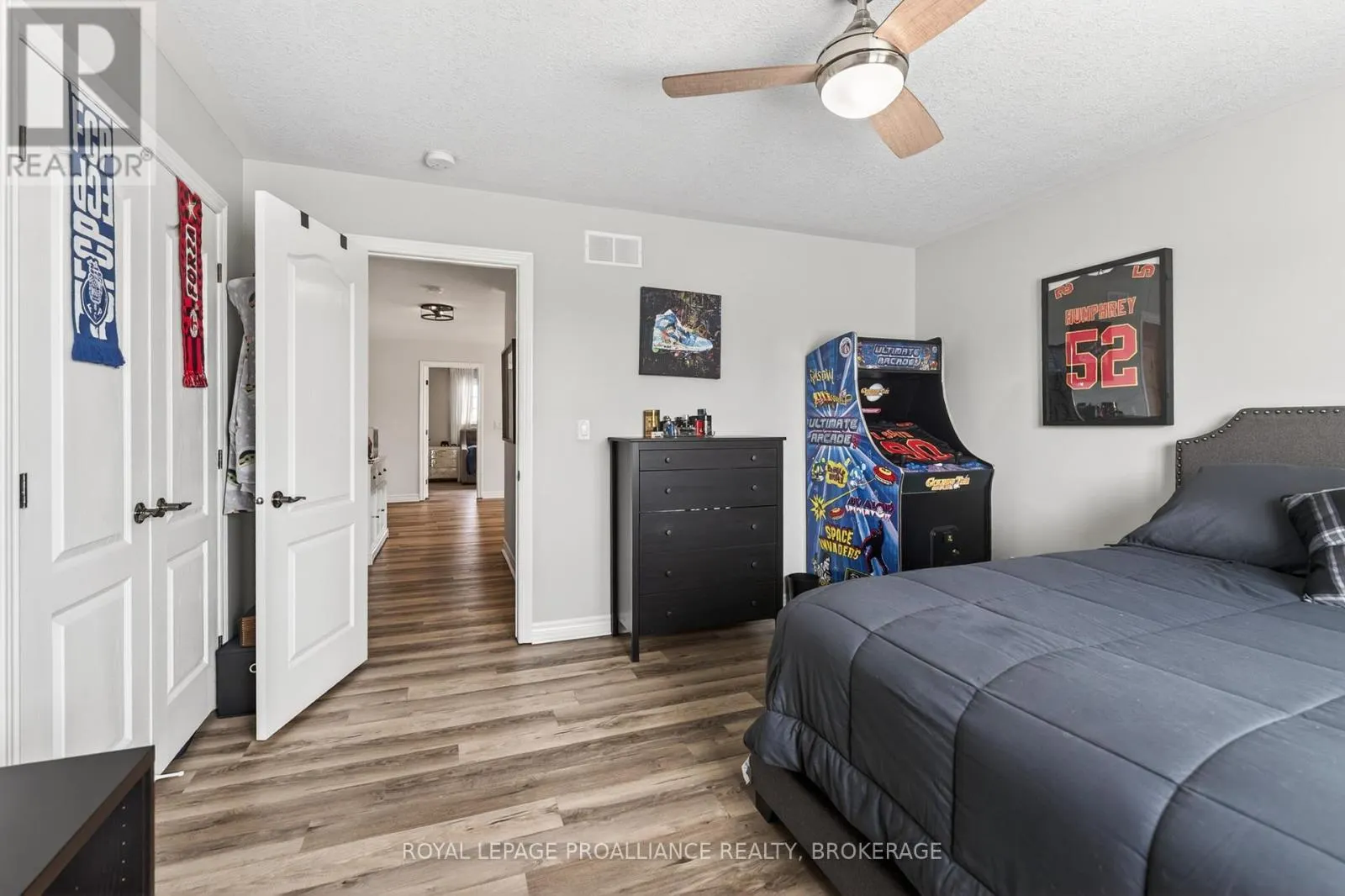 1153 ESCALA CRESCENT