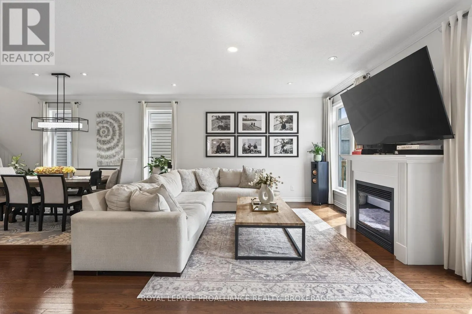 1153 ESCALA CRESCENT