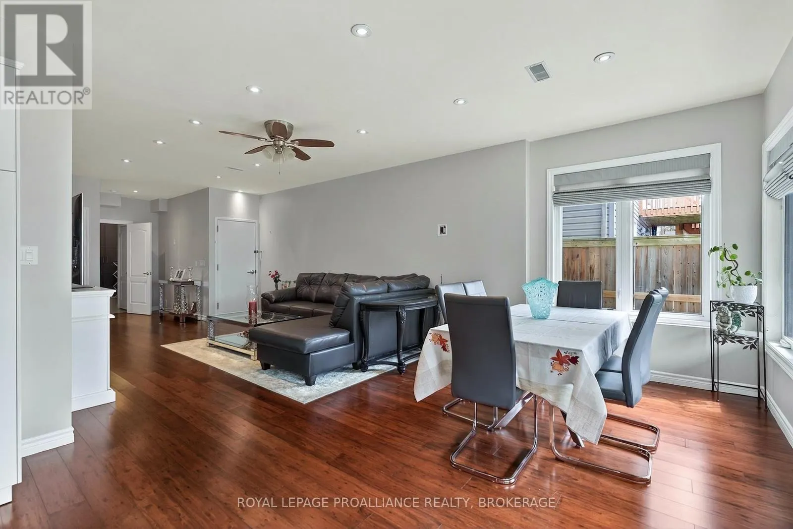 1153 ESCALA CRESCENT