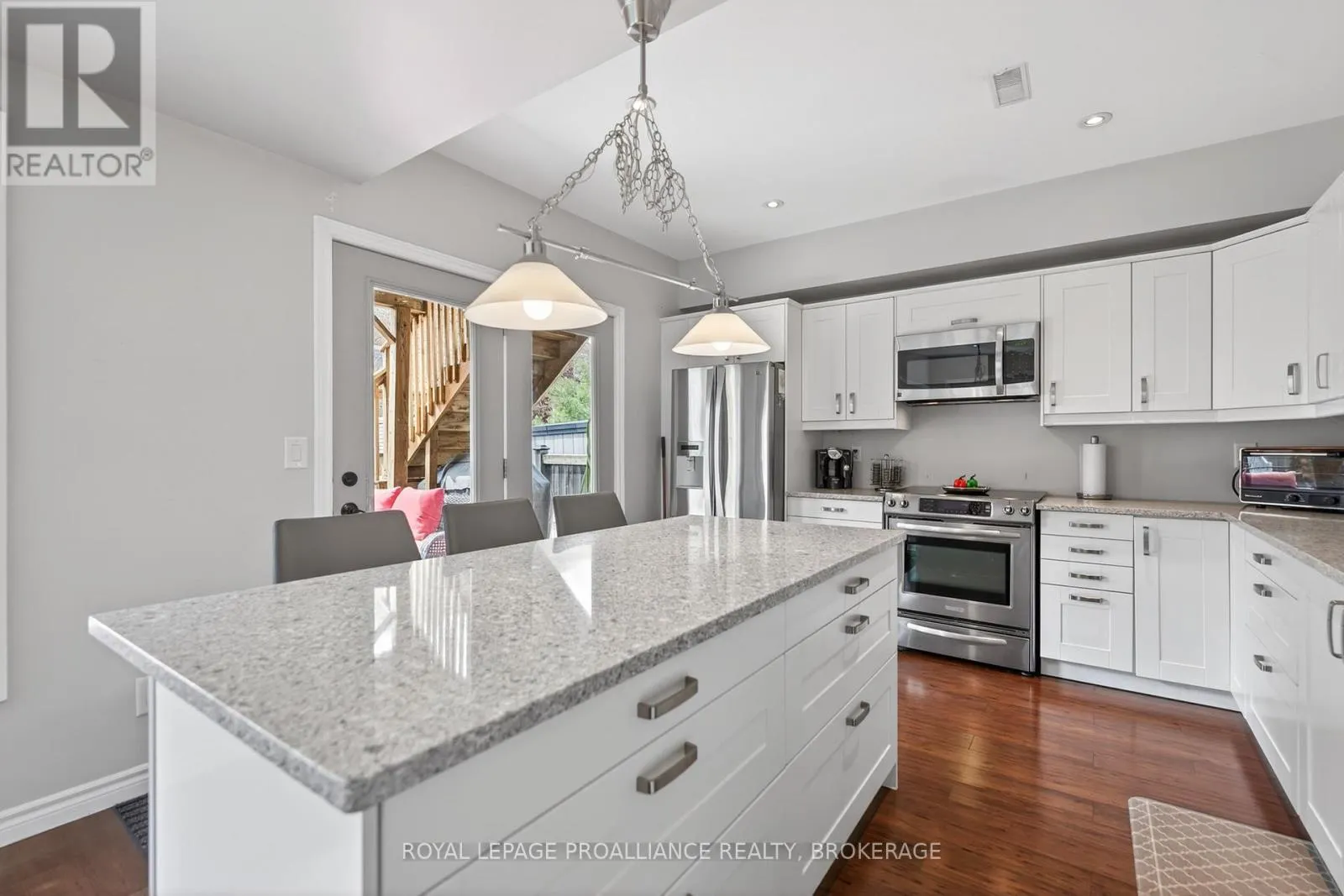 1153 ESCALA CRESCENT