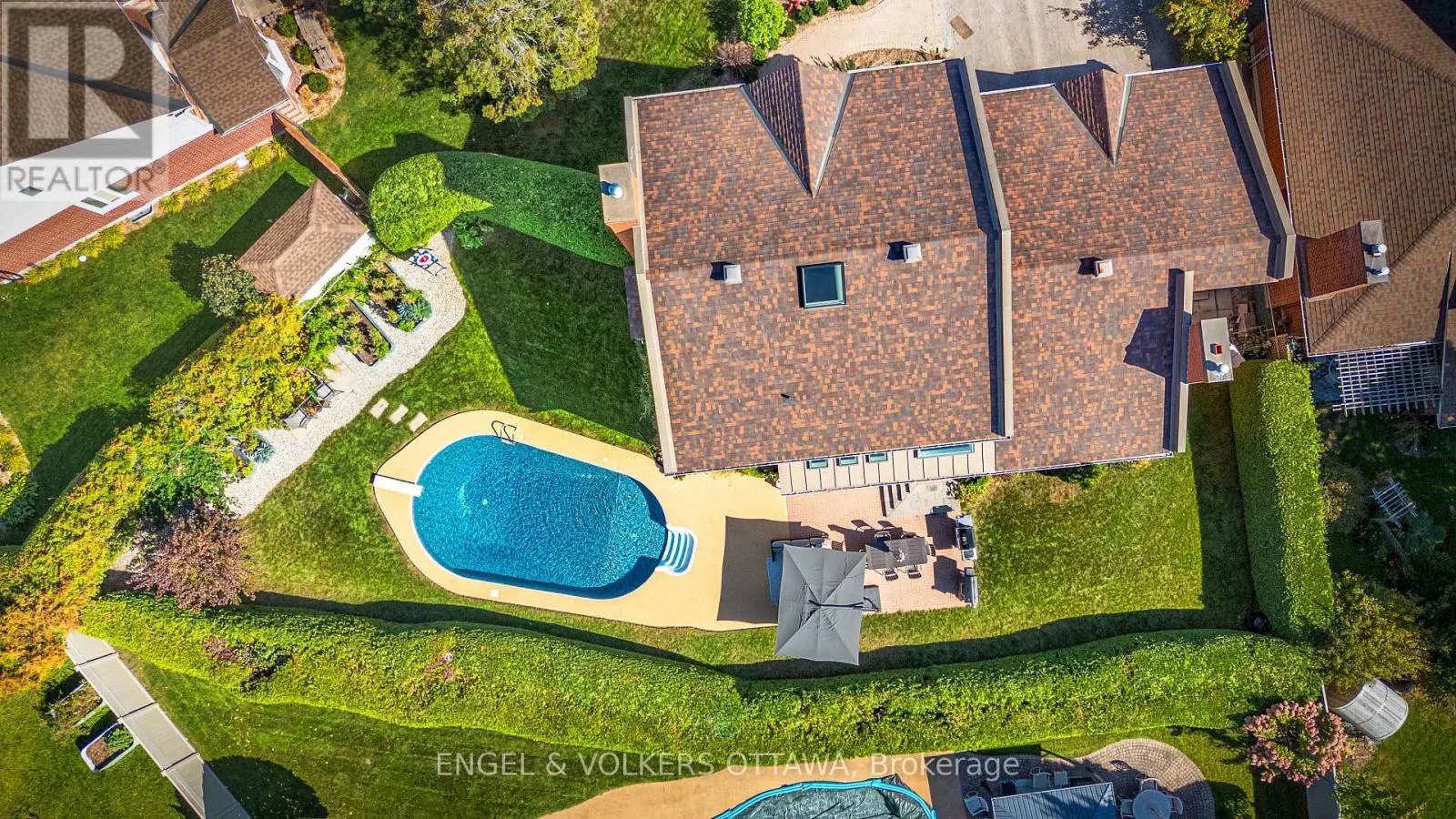 6 HOLLY RIDGE