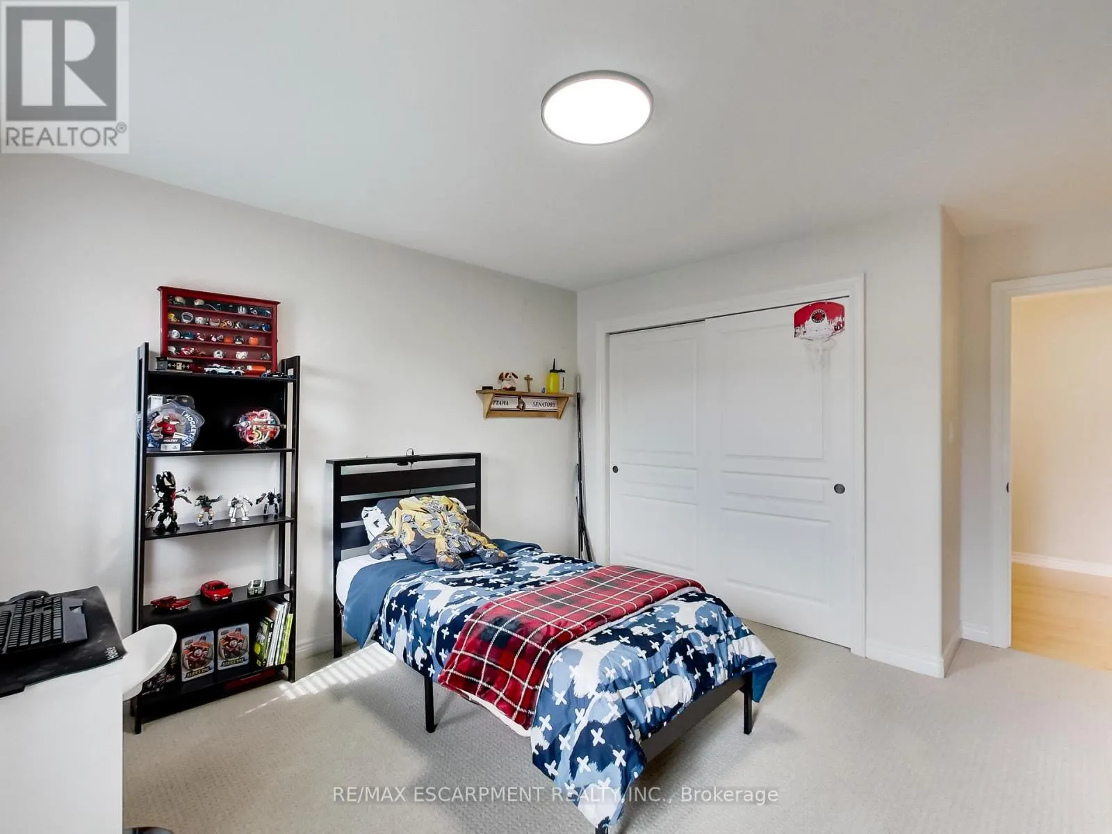 4007 BUSH CRESCENT