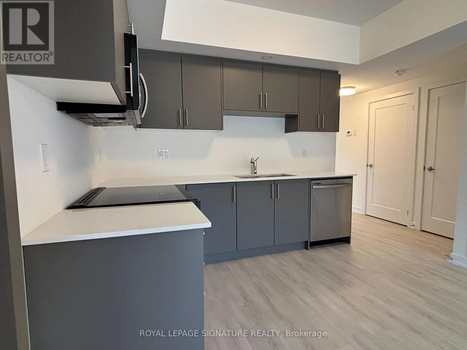 16 - 42 LOWES ROAD W