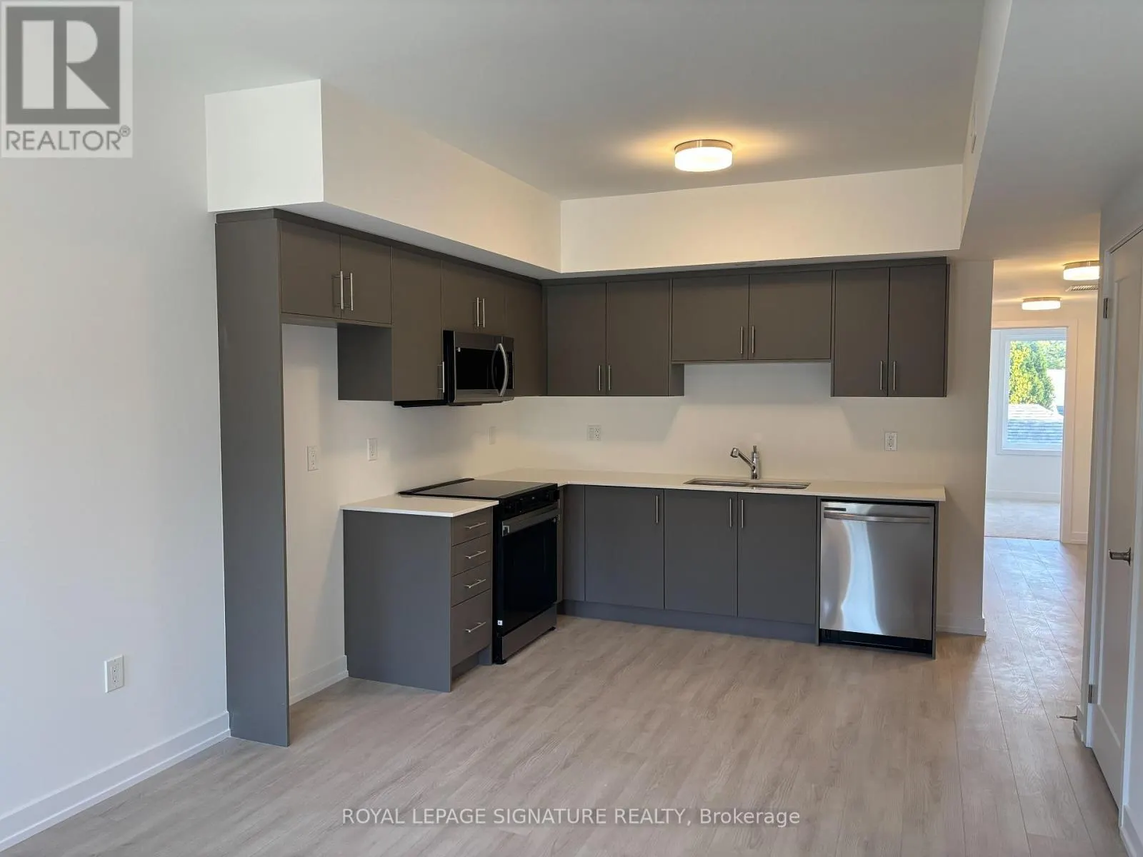 16 - 42 LOWES ROAD W