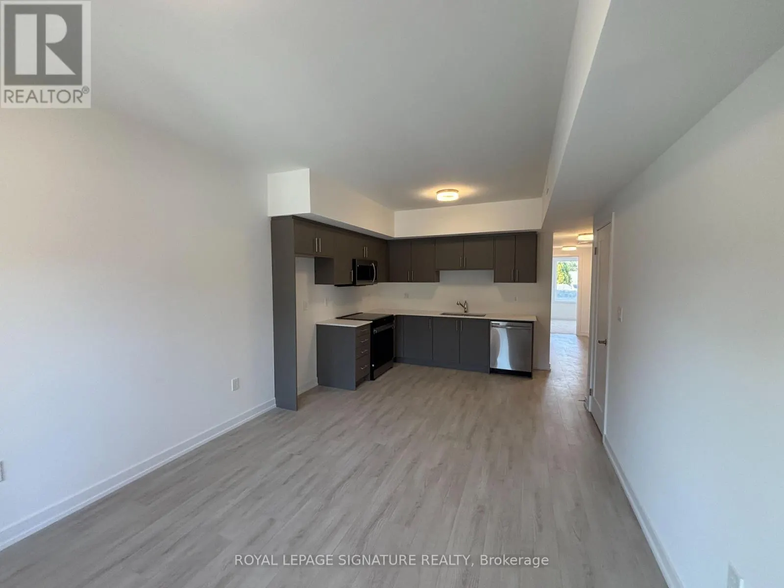 16 - 42 LOWES ROAD W