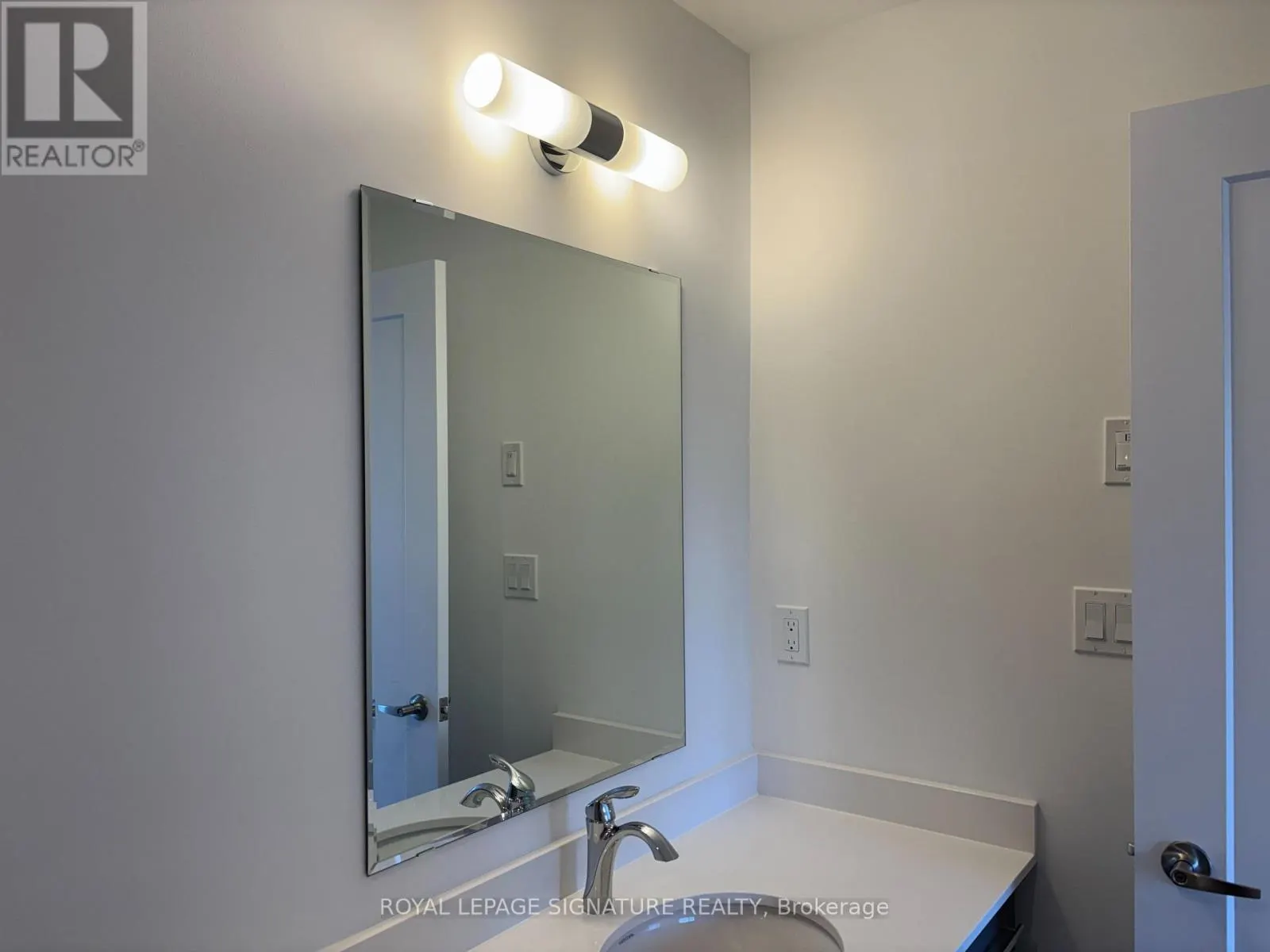 16 - 42 LOWES ROAD W