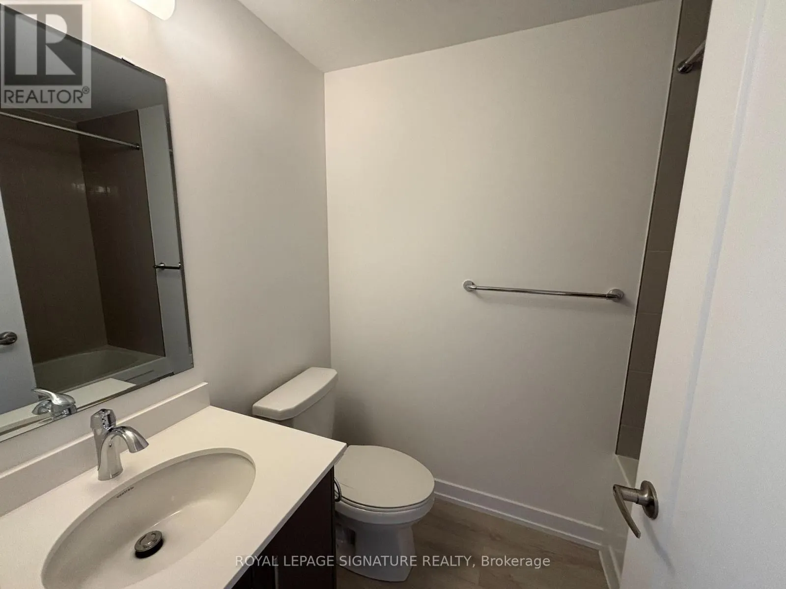 16 - 42 LOWES ROAD W