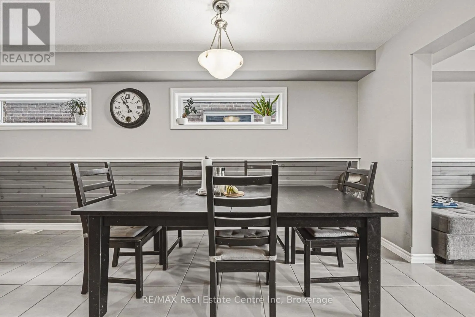 93 COULING CRESCENT