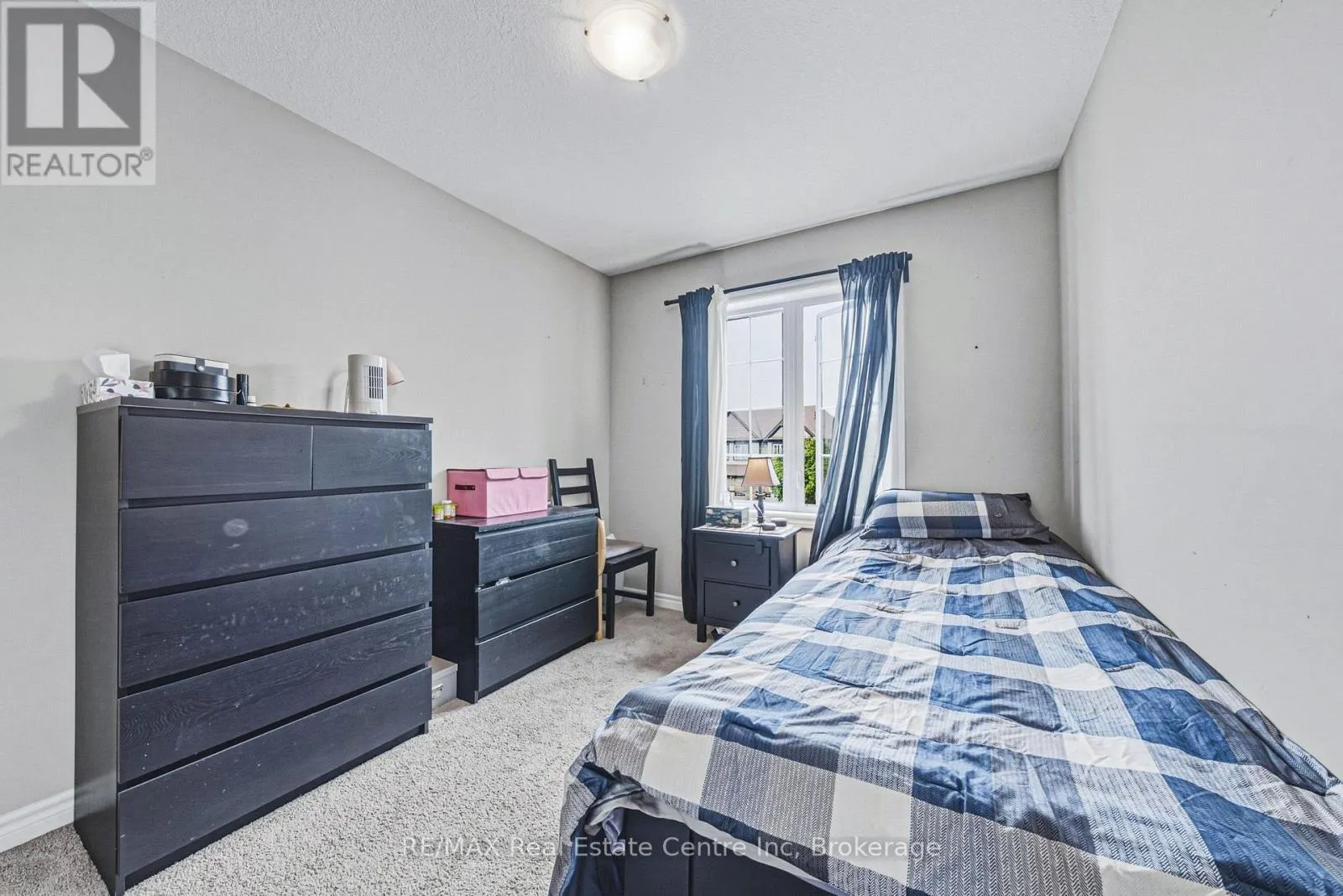 93 COULING CRESCENT