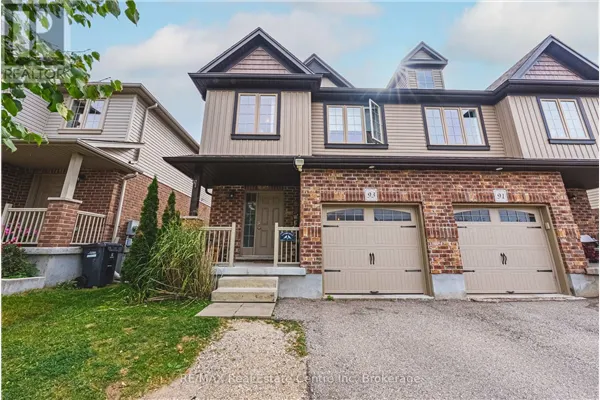 93 COULING CRESCENT