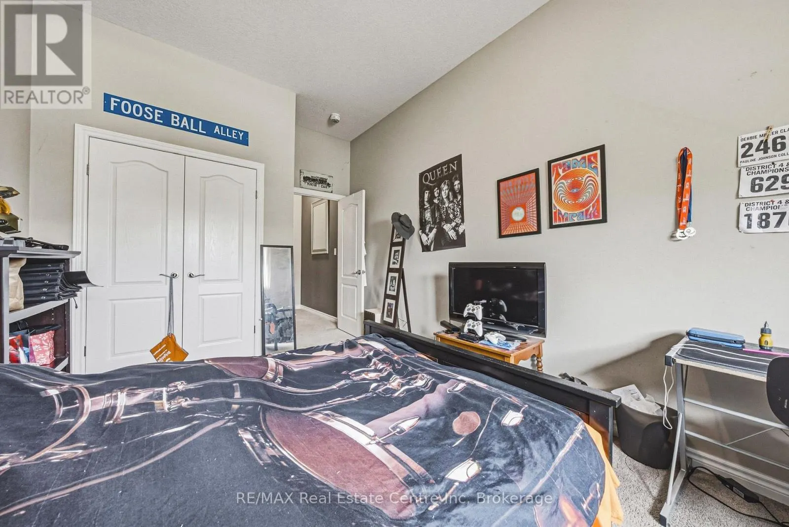 93 COULING CRESCENT