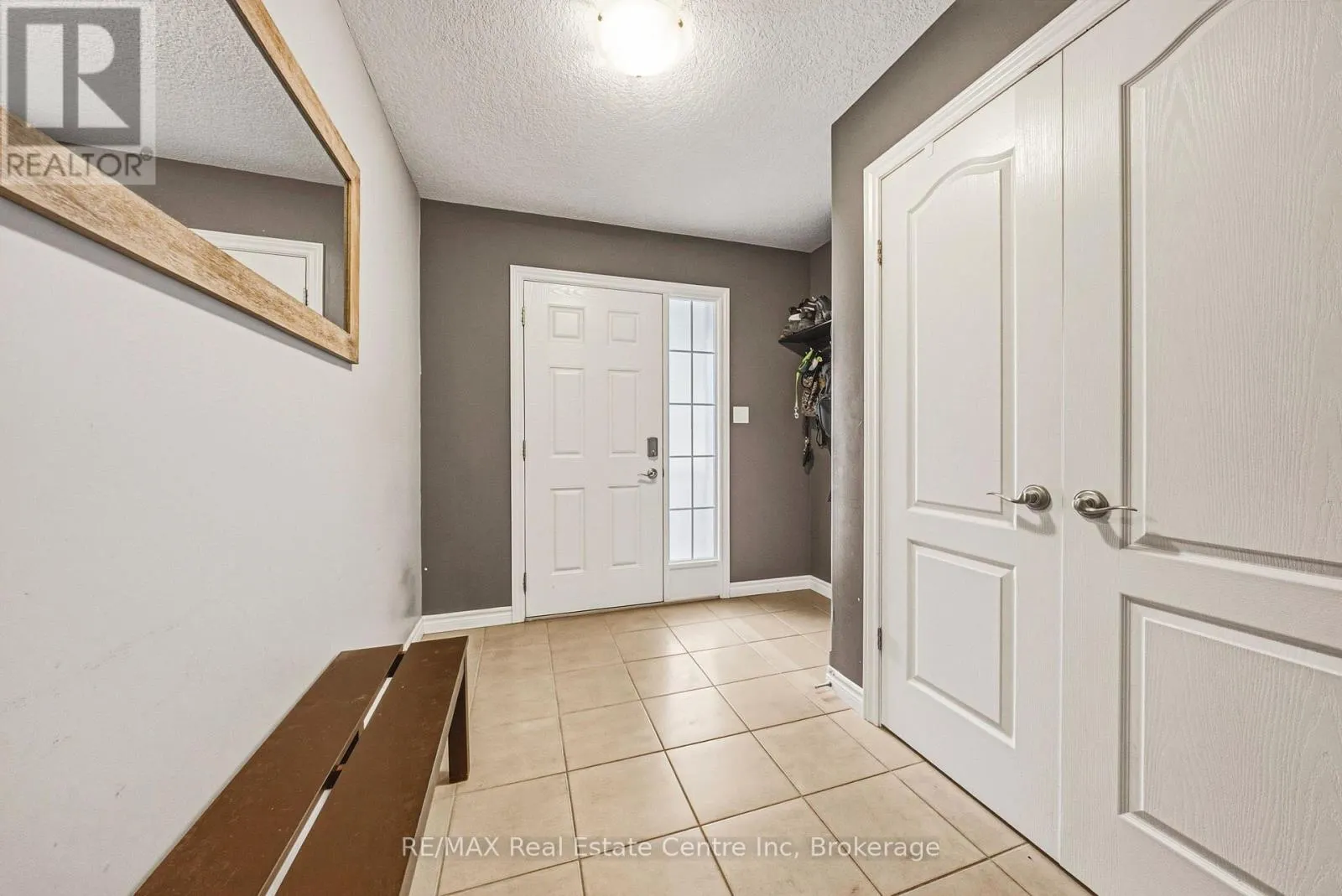 93 COULING CRESCENT