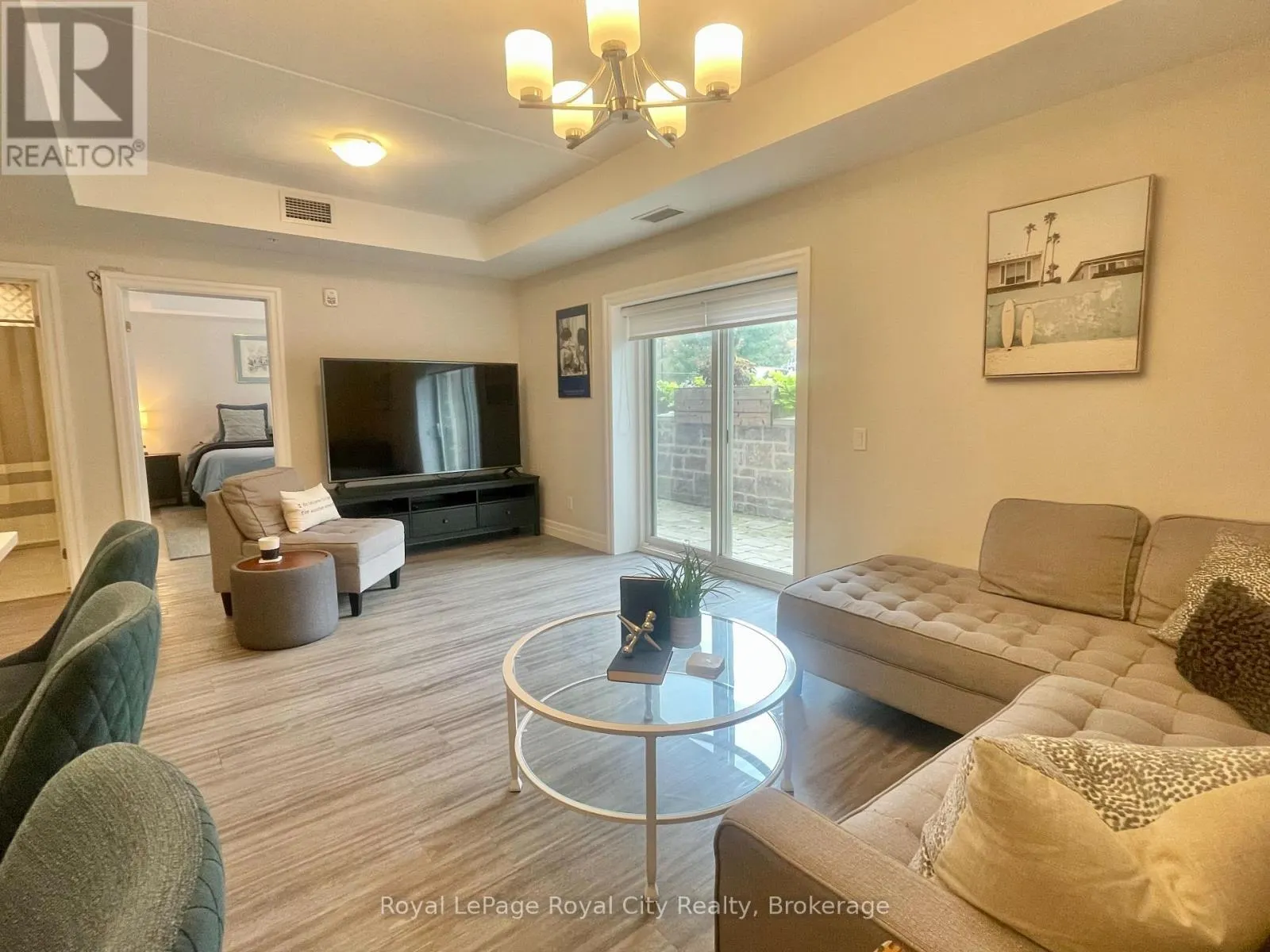101 - 19 STUMPF STREET #101