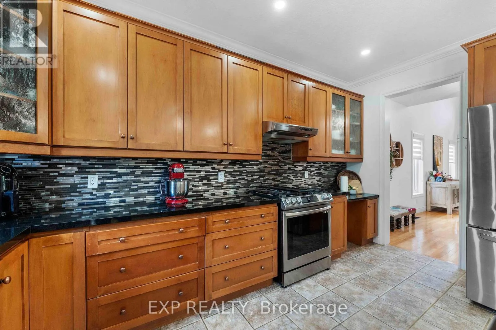 577 WATERTON DRIVE