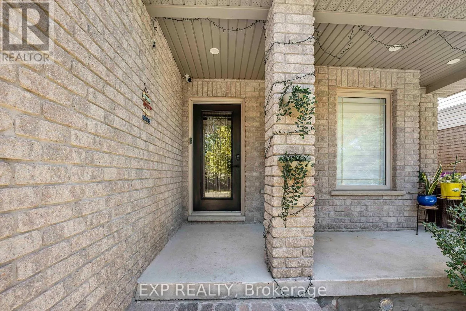 577 WATERTON DRIVE