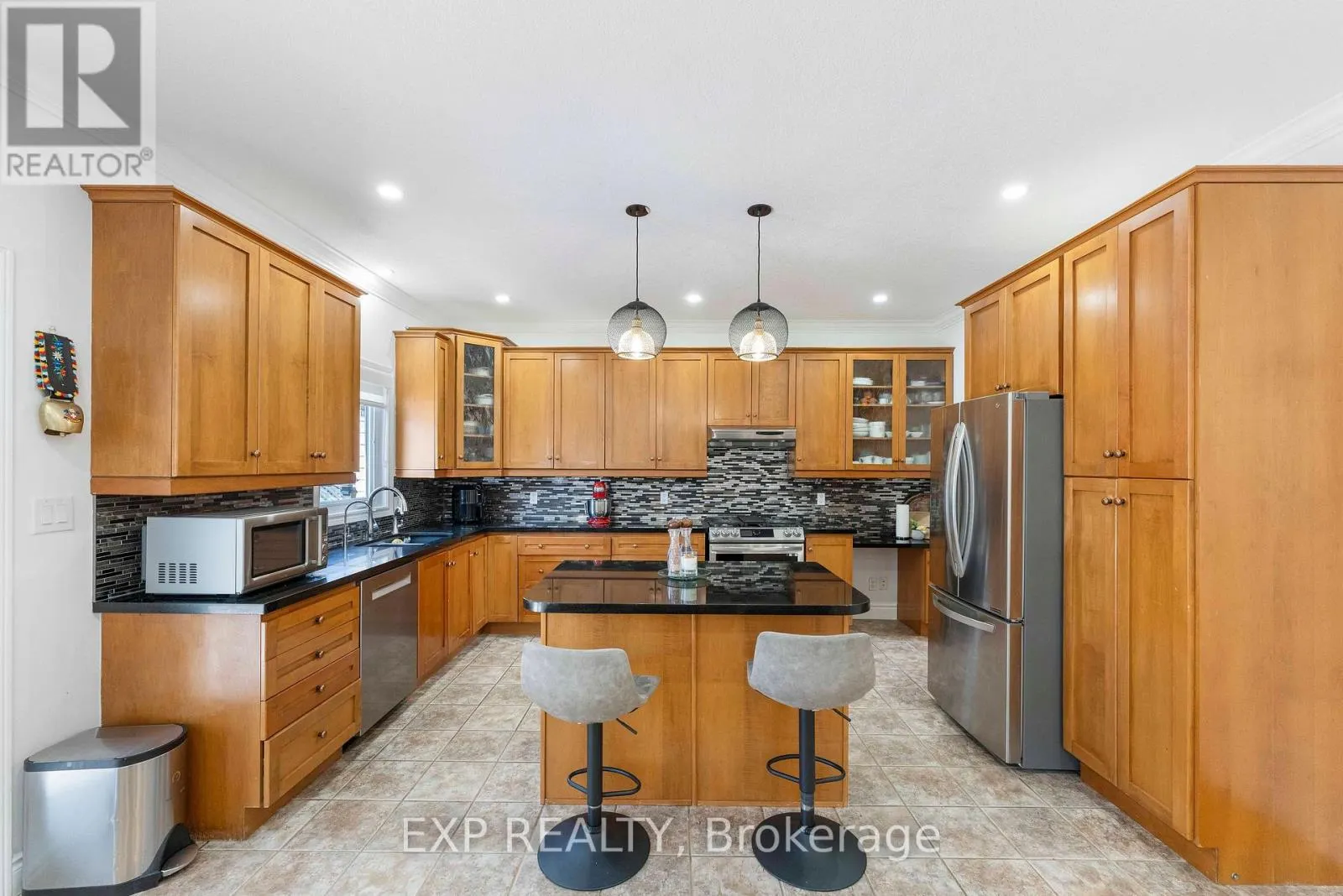 577 WATERTON DRIVE