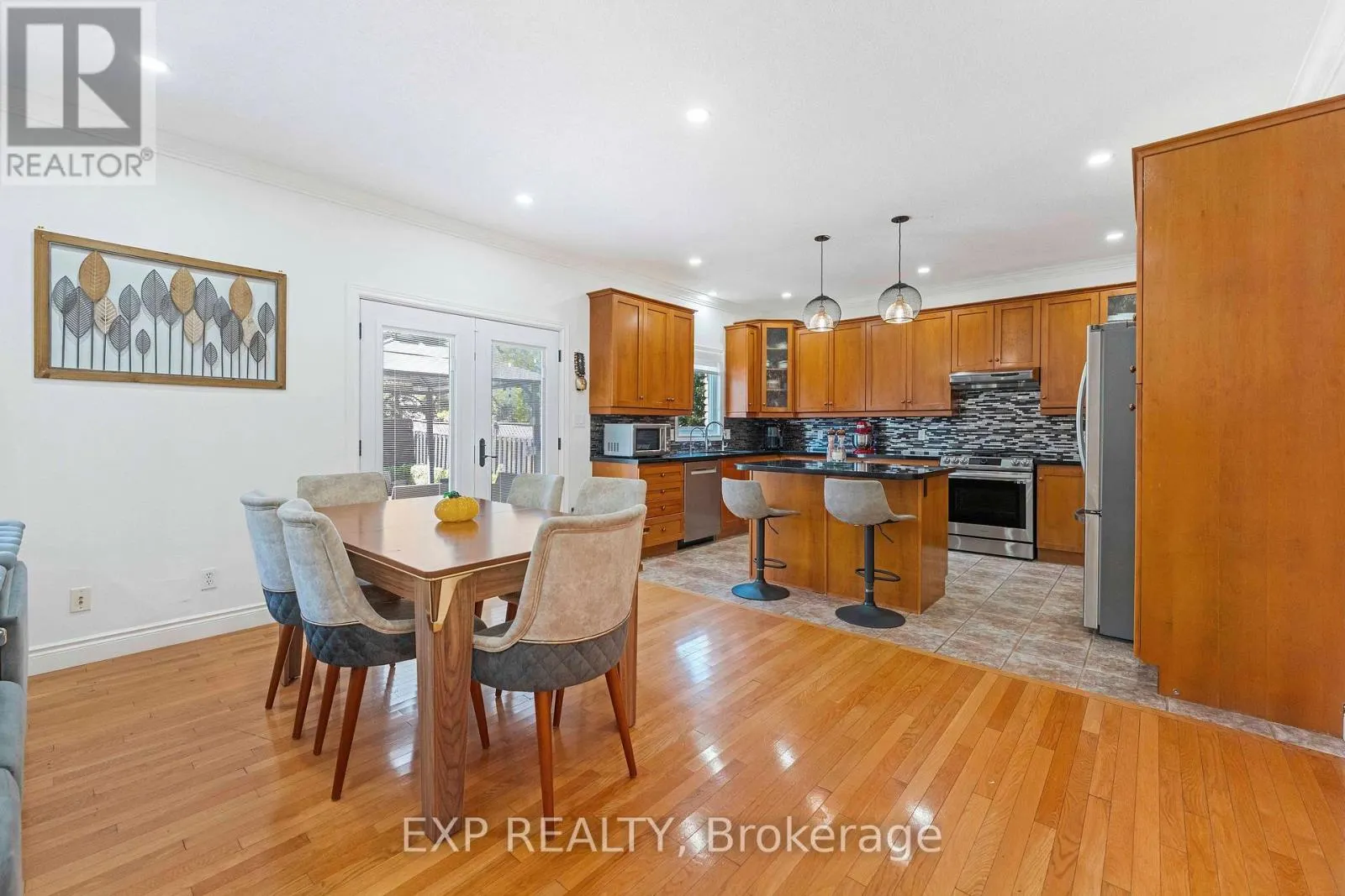 577 WATERTON DRIVE