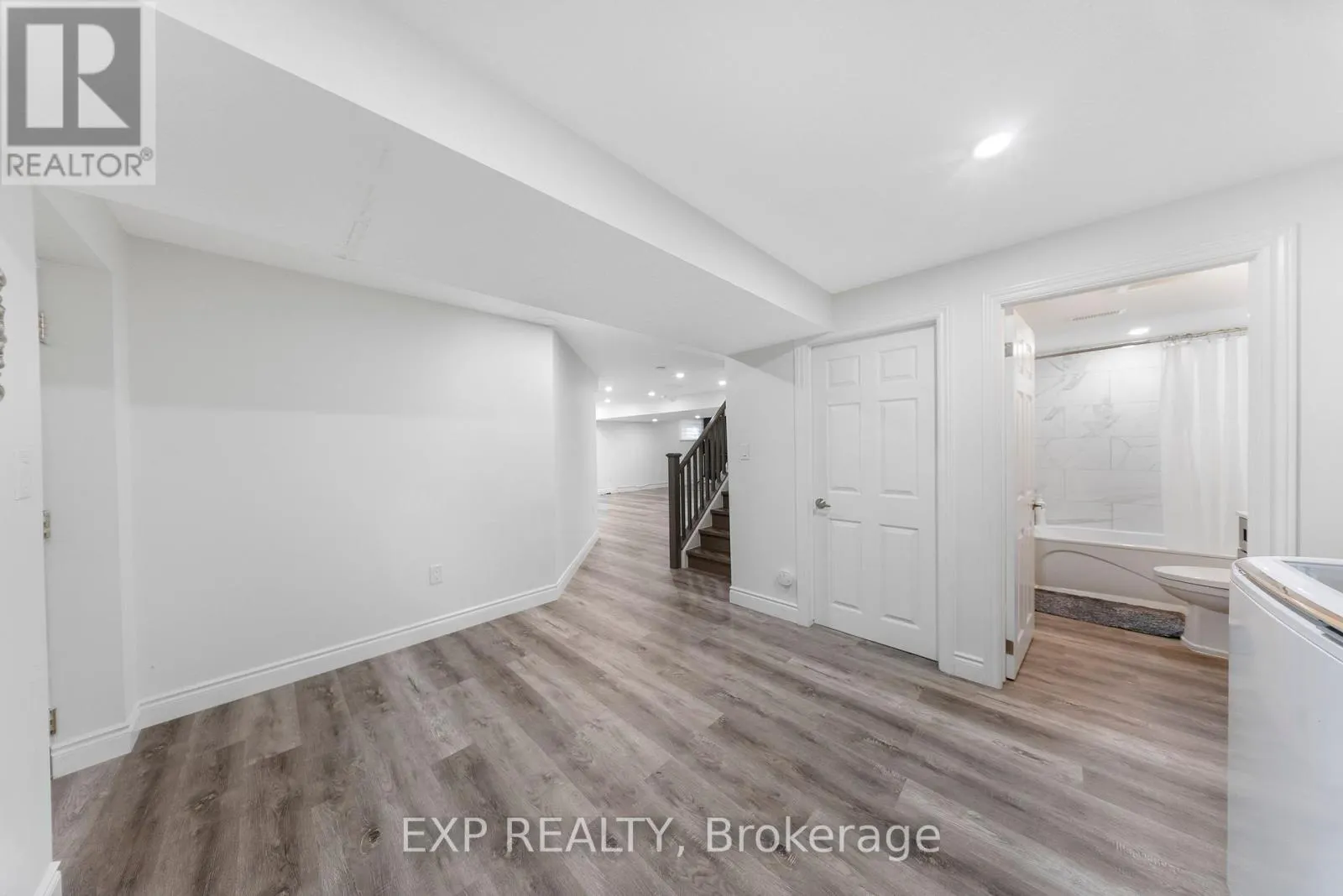 577 WATERTON DRIVE