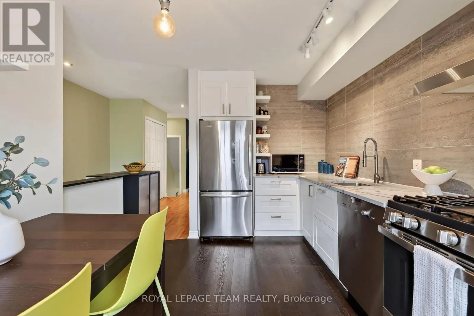 11 - 13 ROBINSON AVENUE