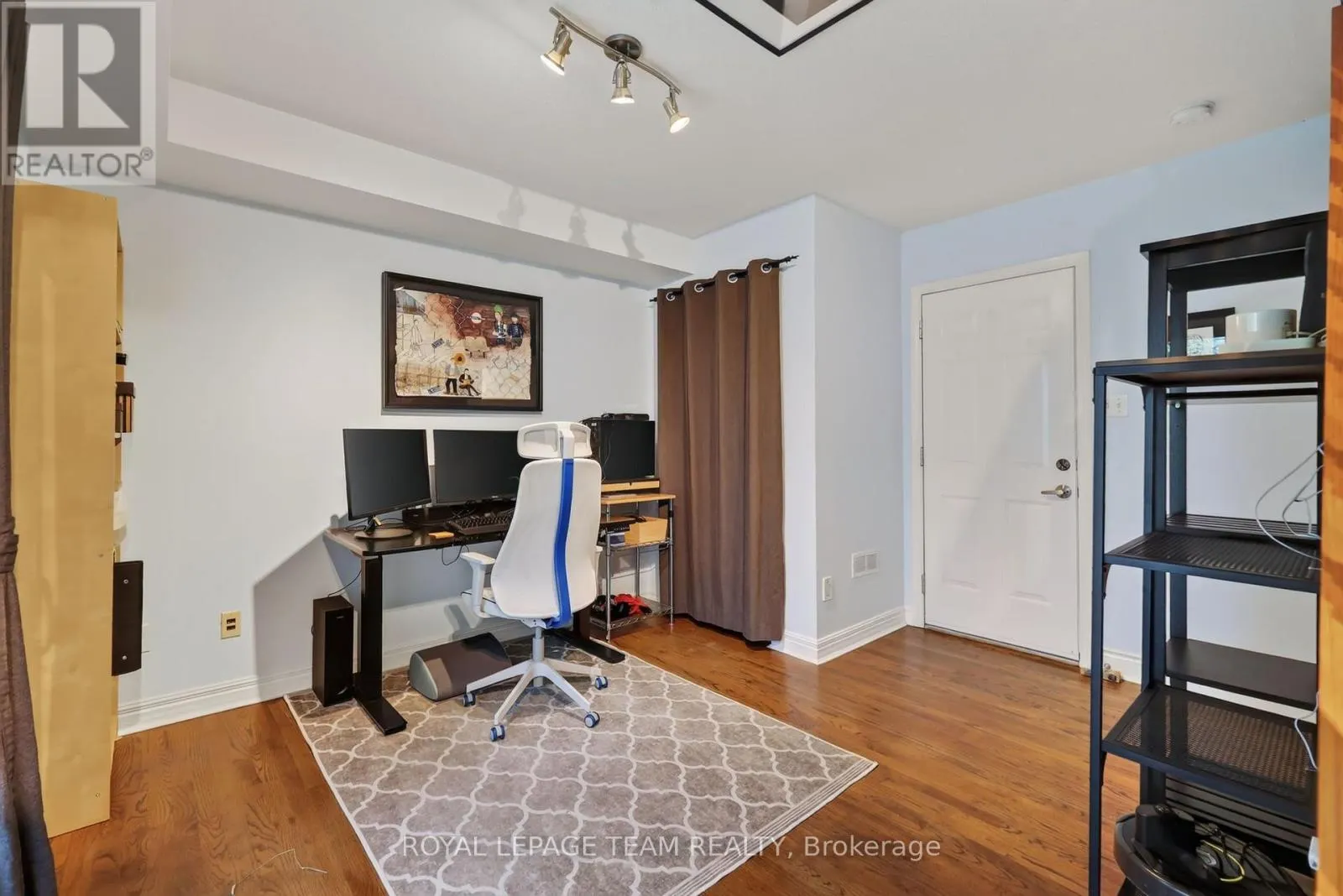 11 - 13 ROBINSON AVENUE