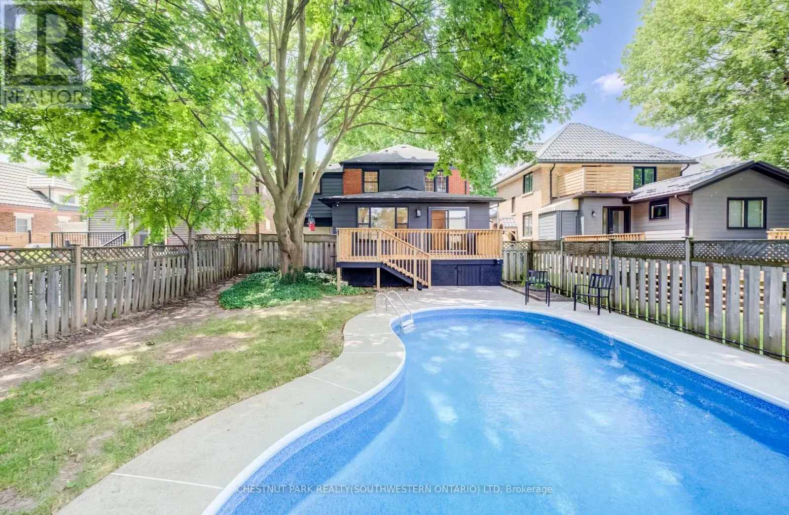 34 MOORE AVENUE N