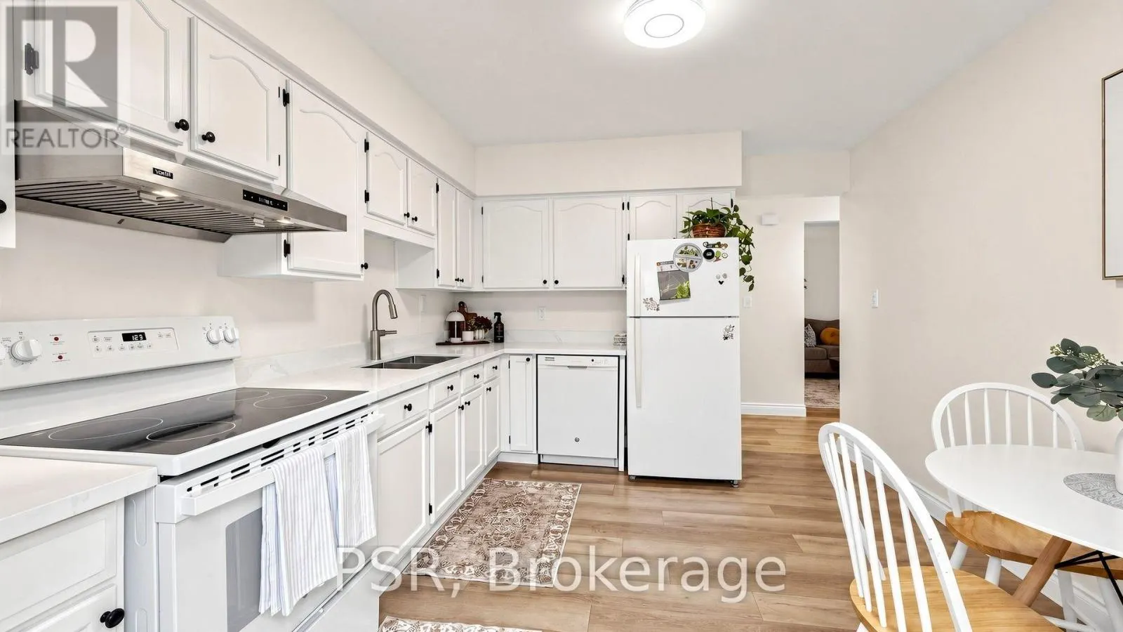 1528 WILDLARK DRIVE