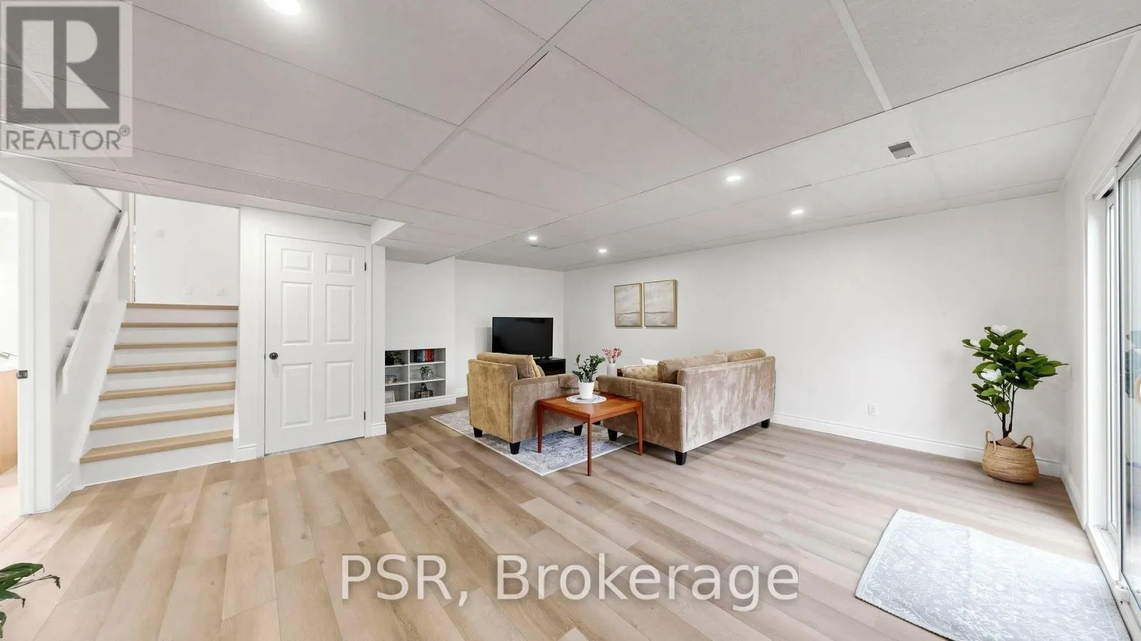 1528 WILDLARK DRIVE