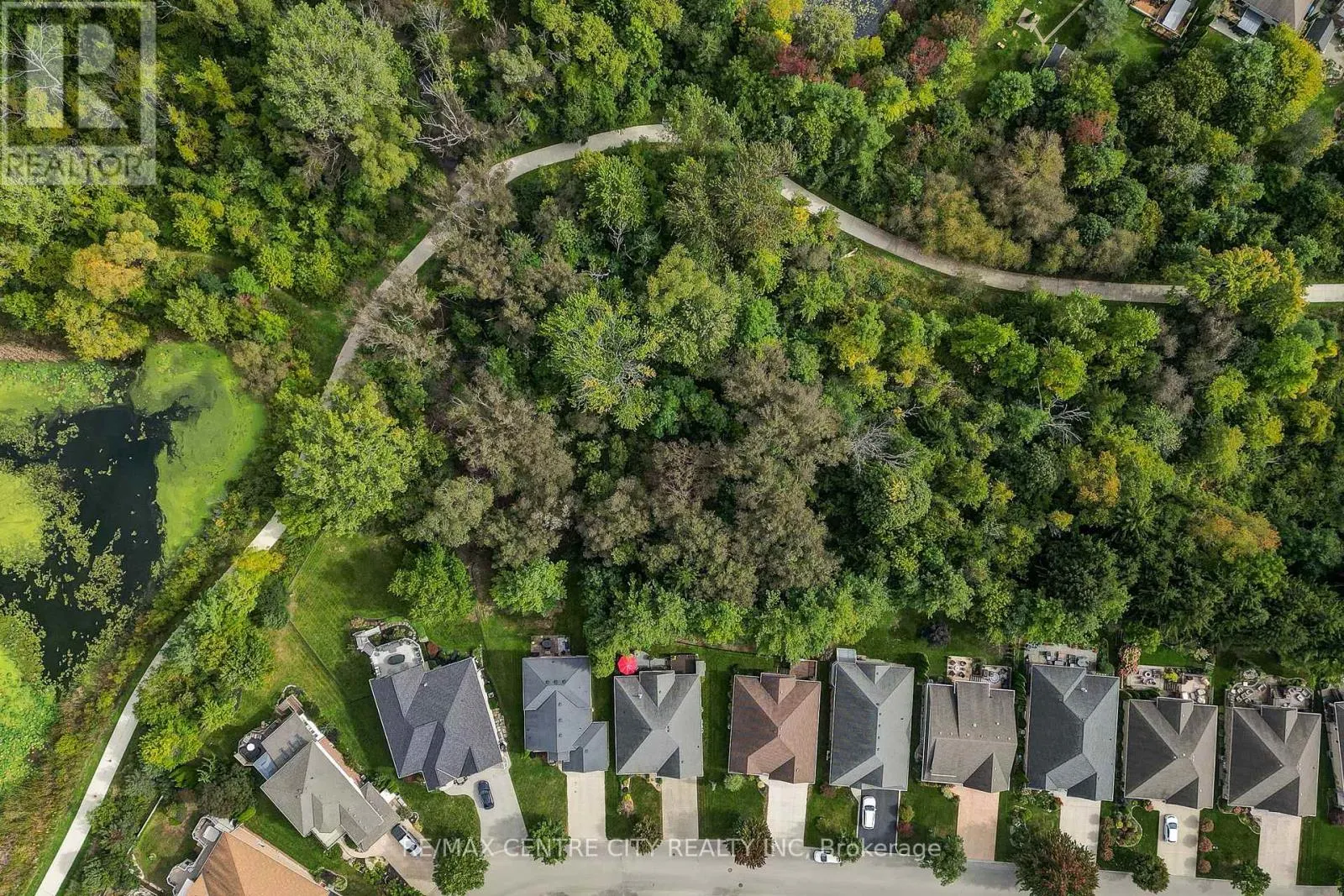 39 HICKORY LANE
