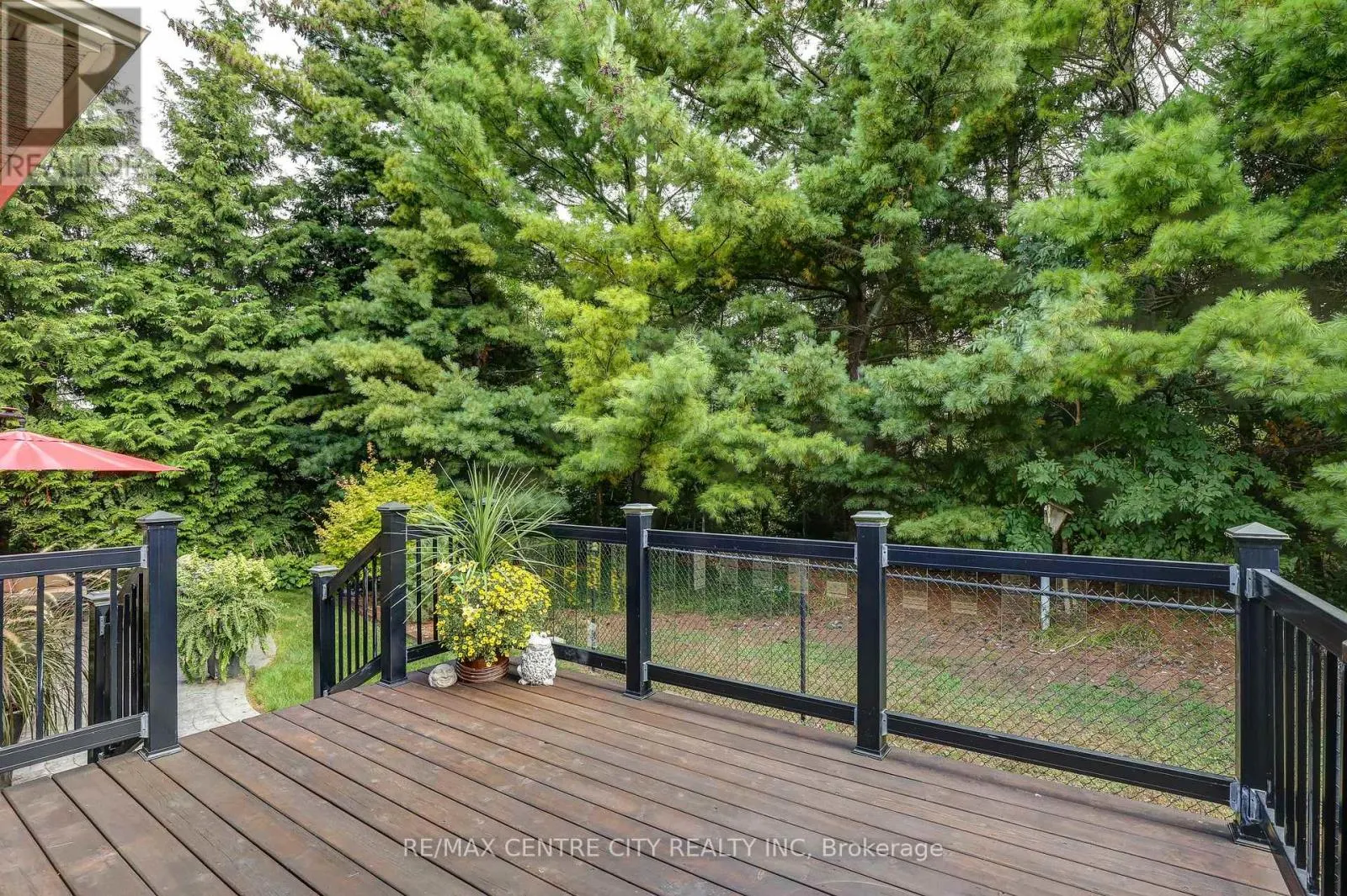 39 HICKORY LANE