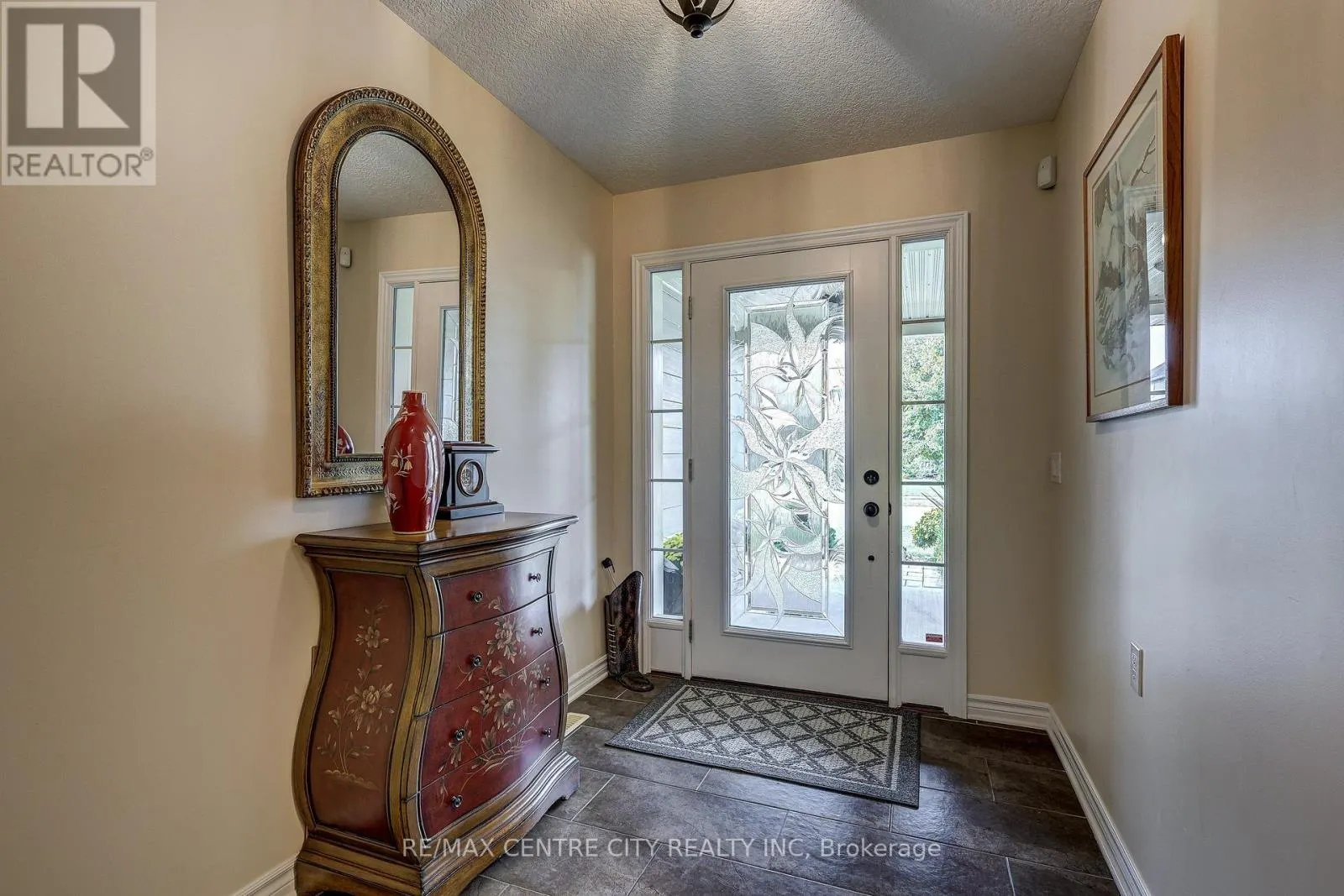 39 HICKORY LANE