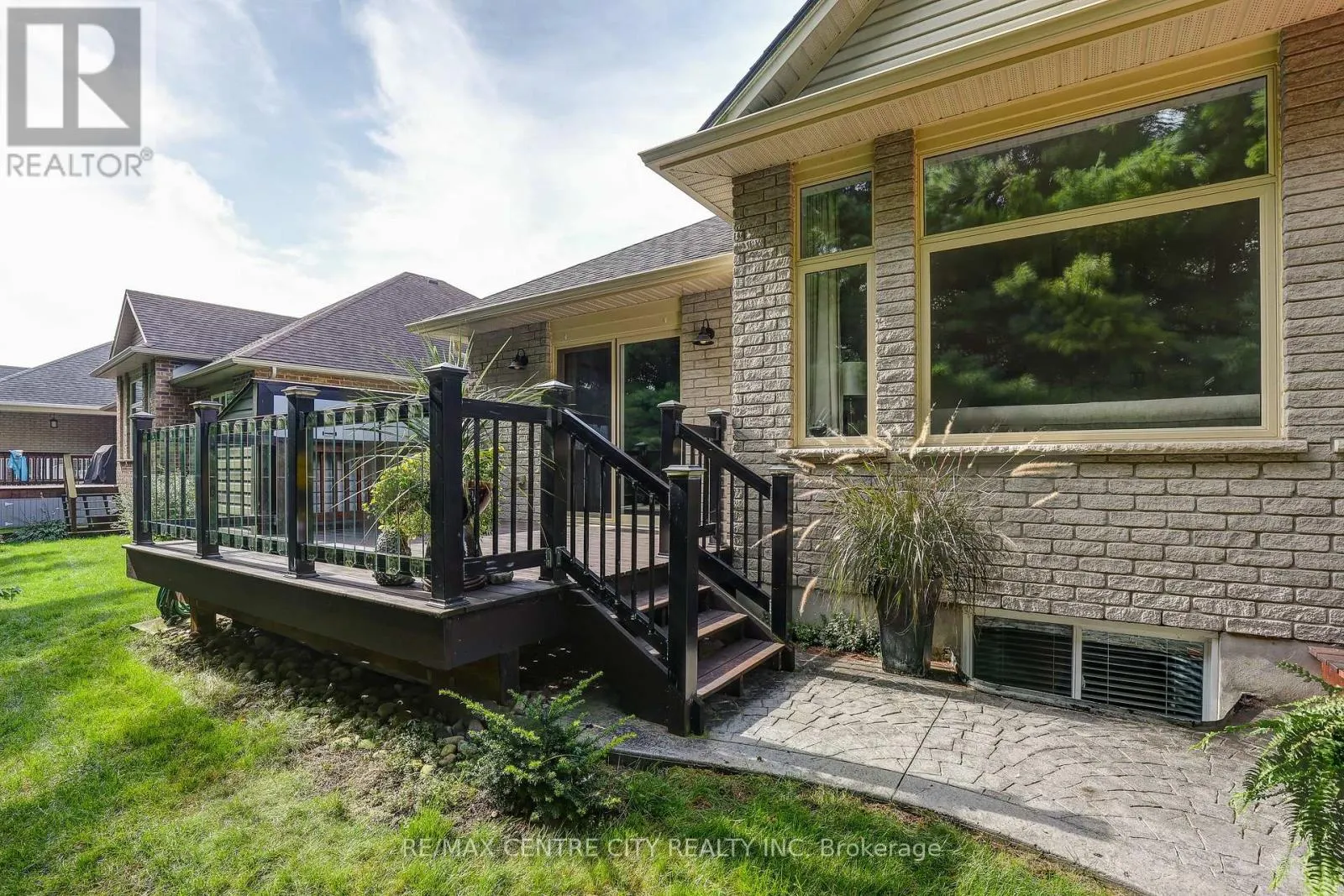 39 HICKORY LANE