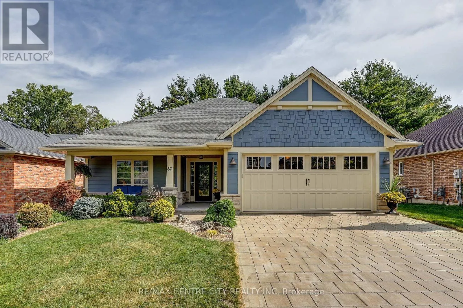 39 HICKORY LANE
