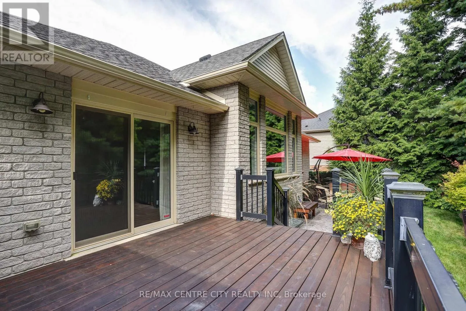 39 HICKORY LANE