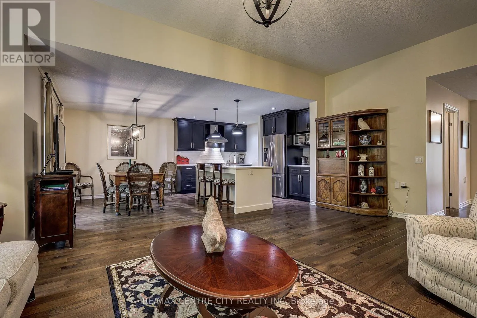 39 HICKORY LANE