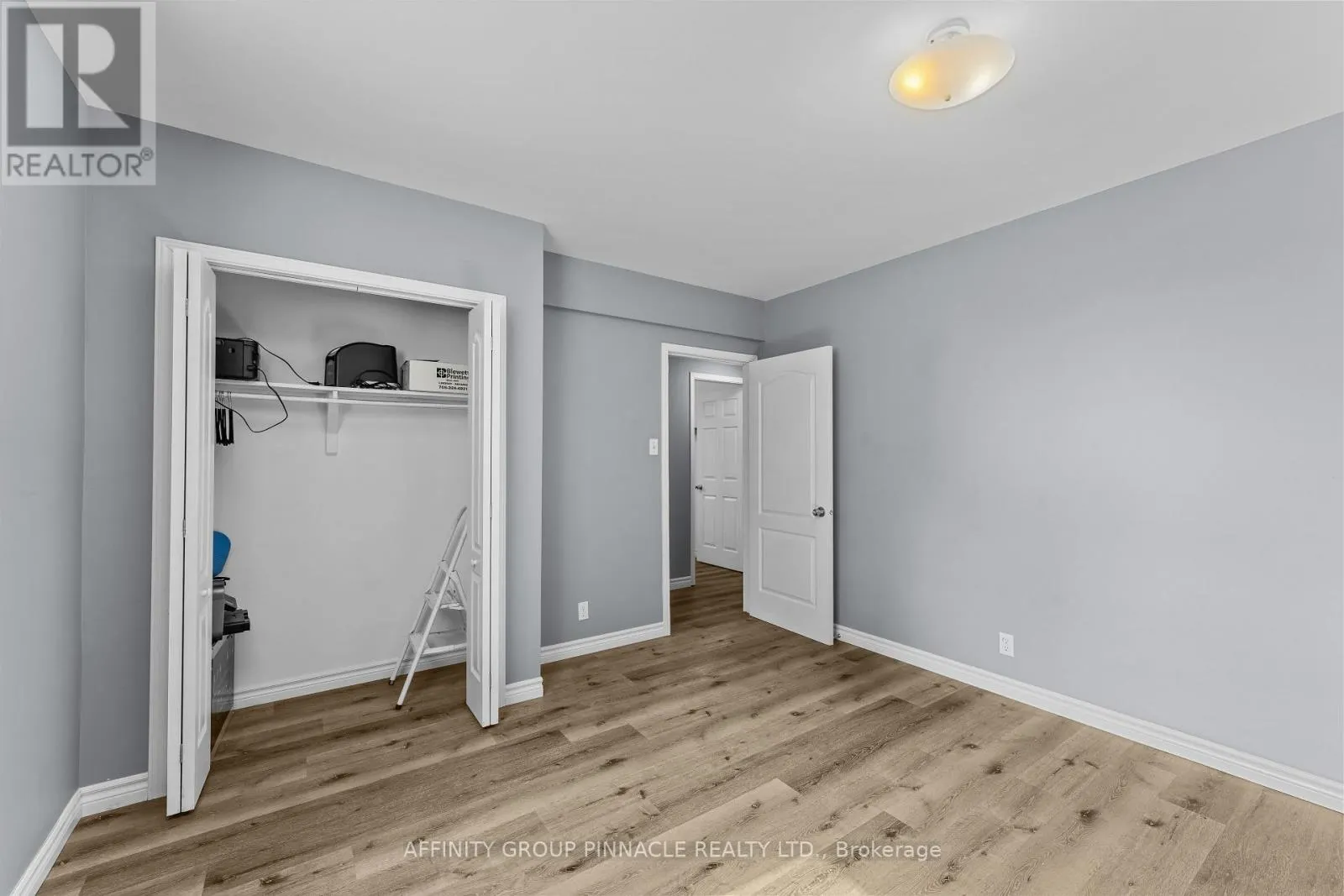 21 ALMA STREET N
