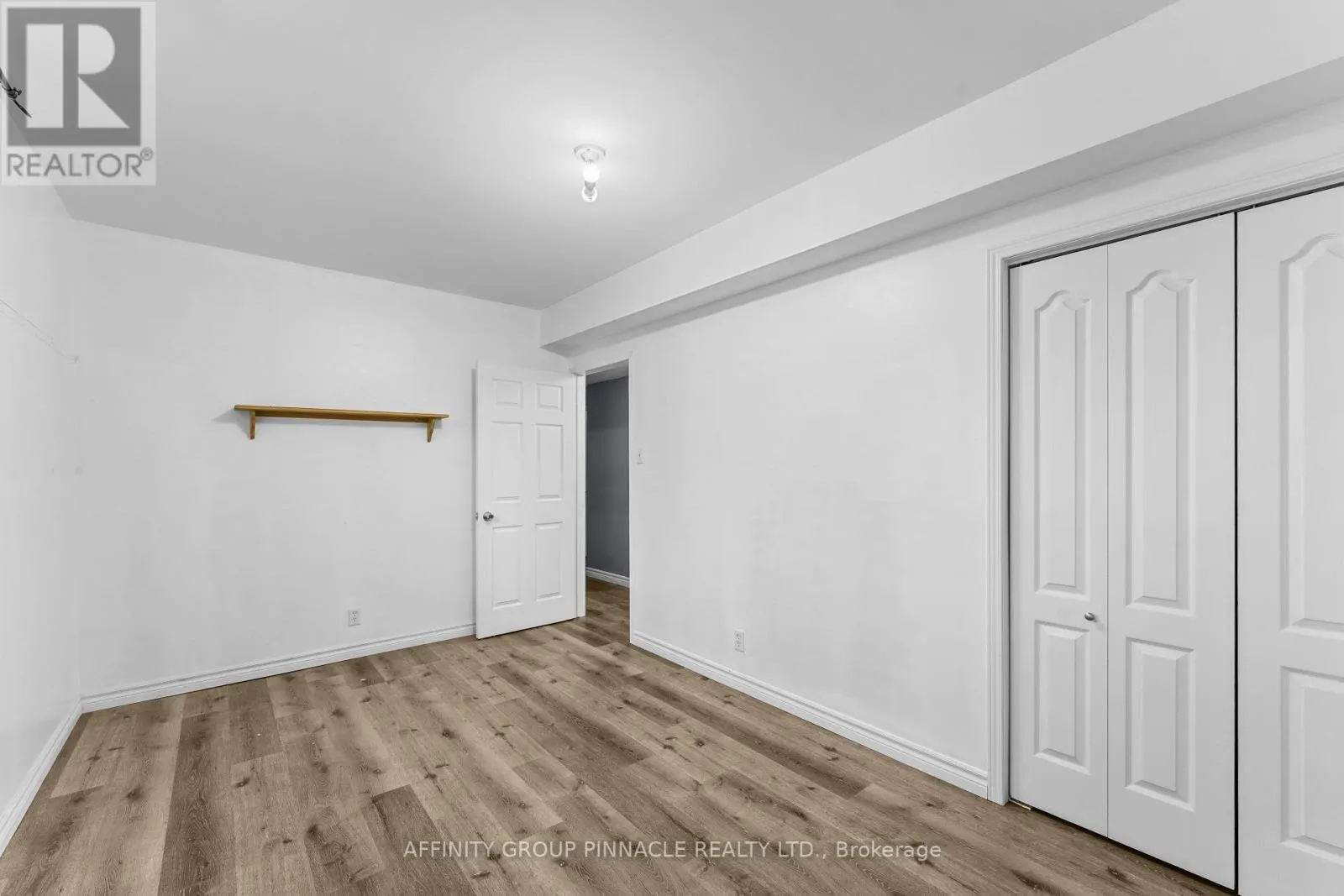 21 ALMA STREET N