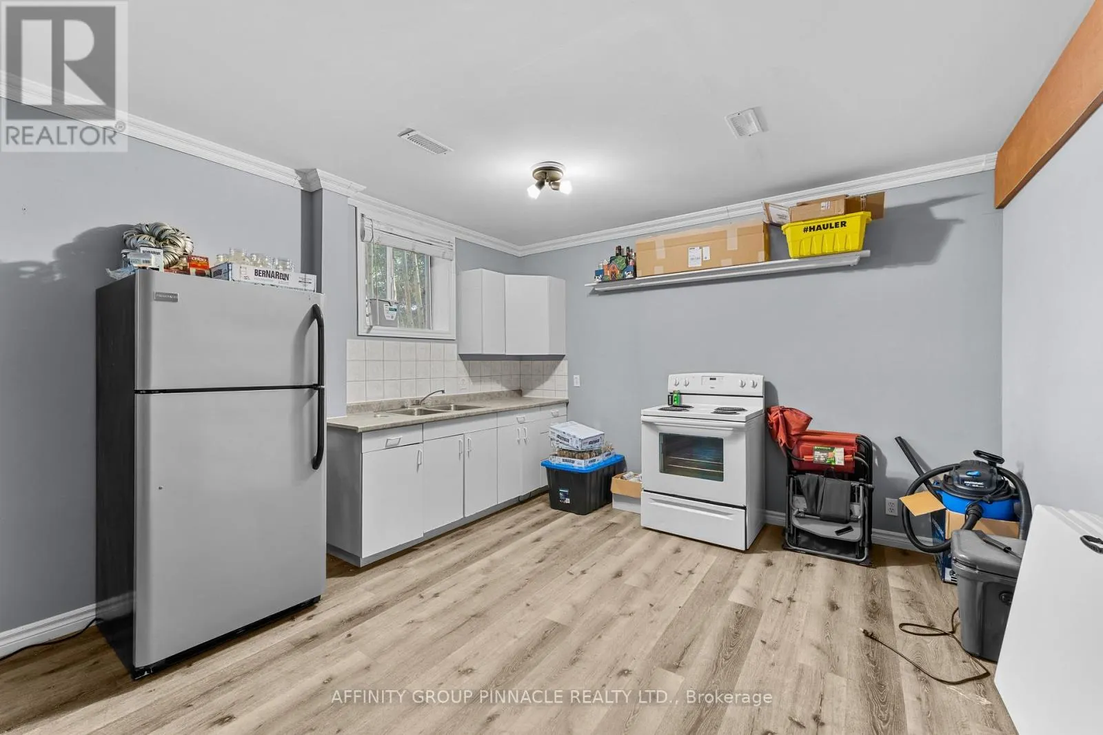 21 ALMA STREET N