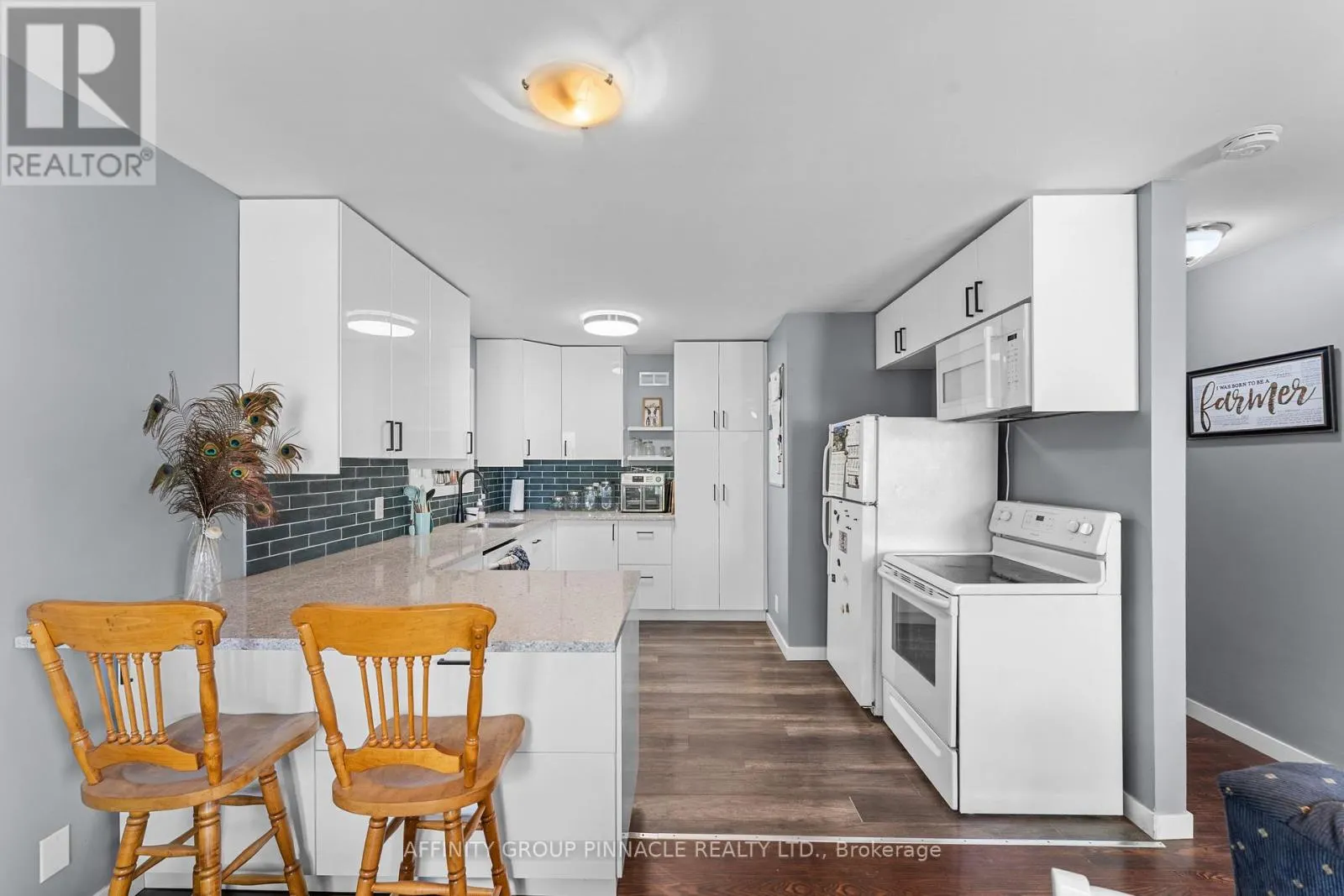 21 ALMA STREET N
