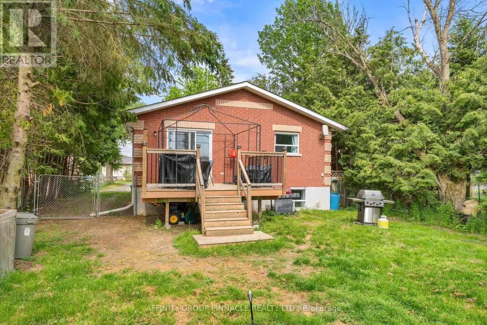 21 ALMA STREET N