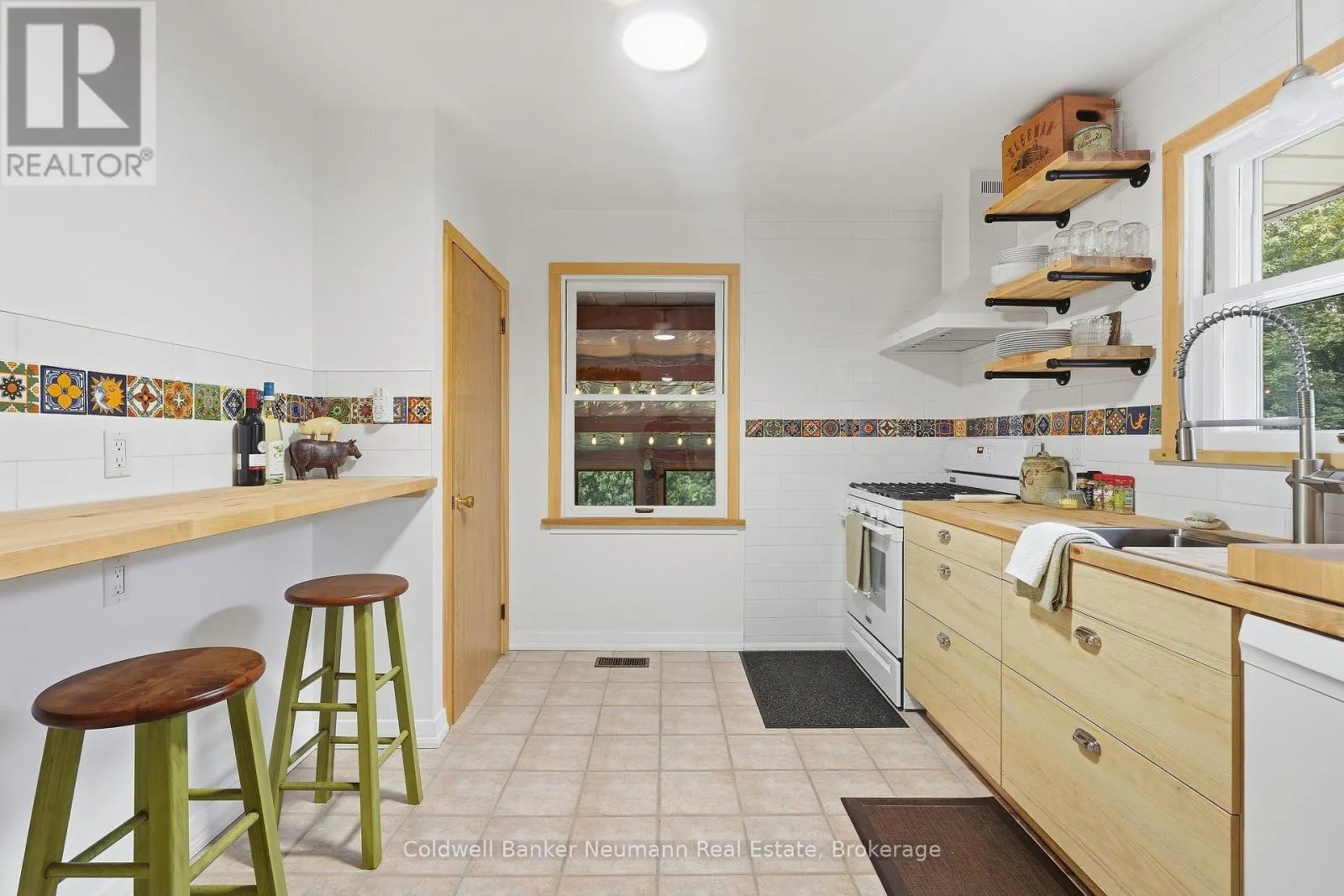 82 KNIGHTSWOOD BOULEVARD