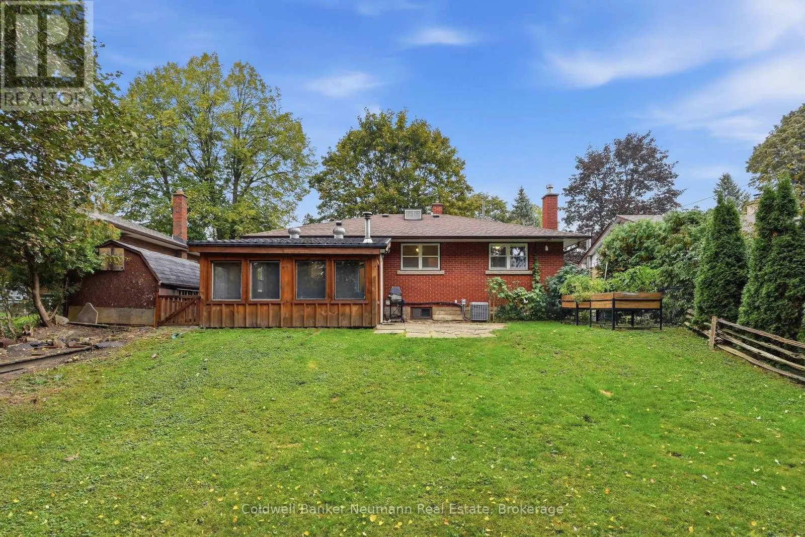 82 KNIGHTSWOOD BOULEVARD