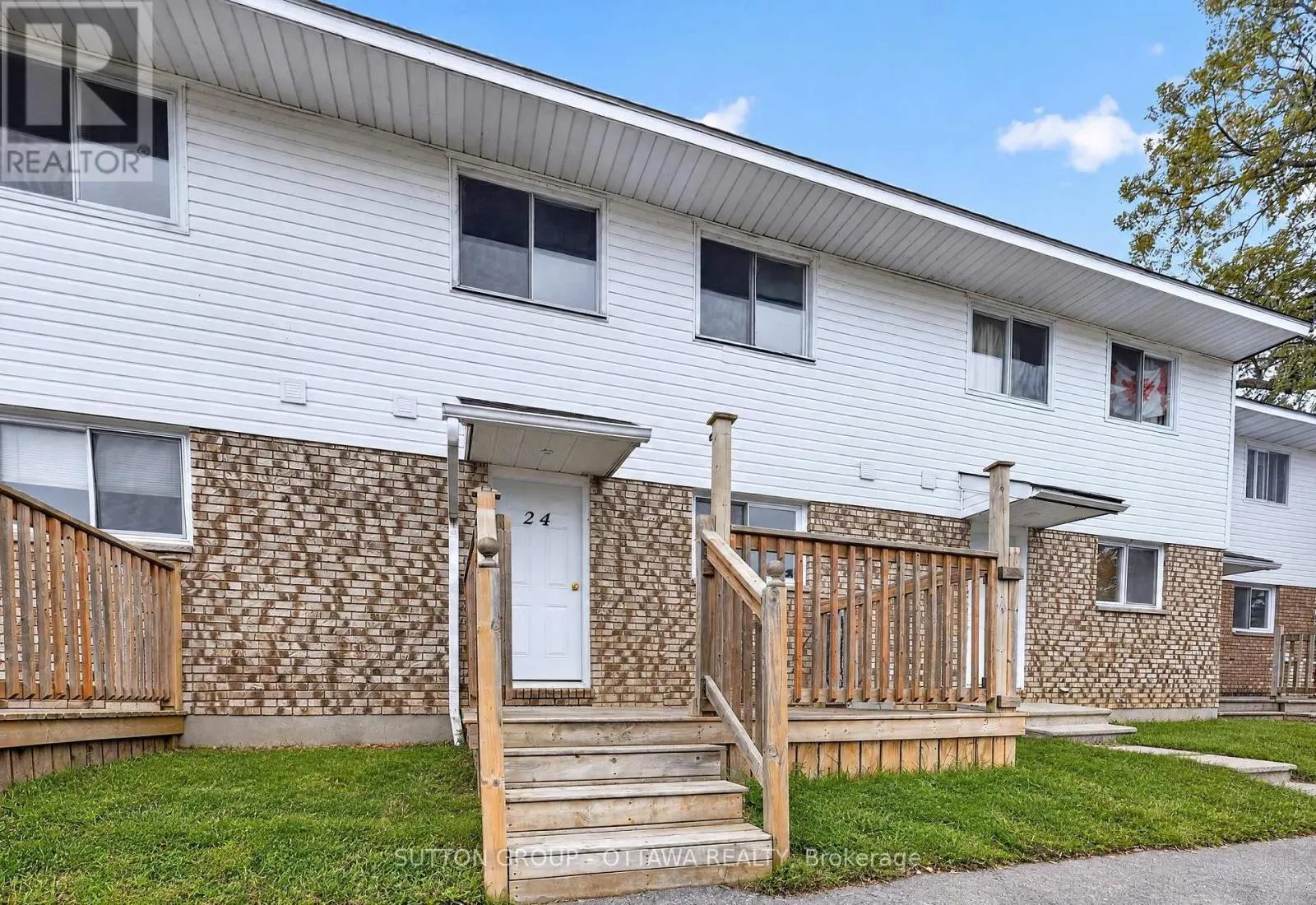 24 CARRAWAY CRESCENT