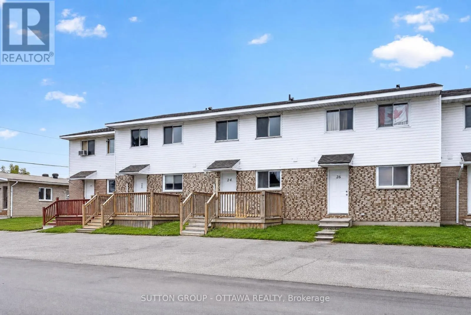 24 CARRAWAY CRESCENT