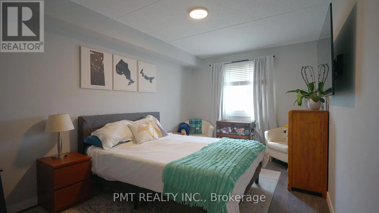 203 - 10 COOPER STREET