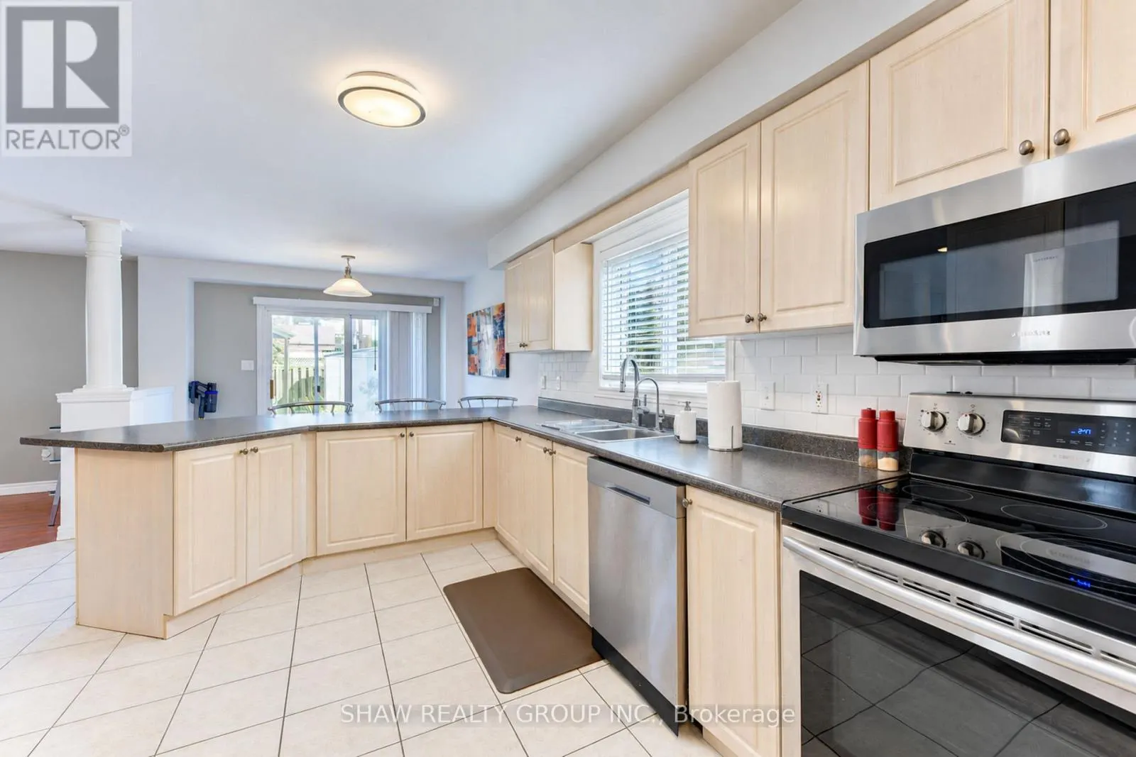 88 DECARO CRESCENT