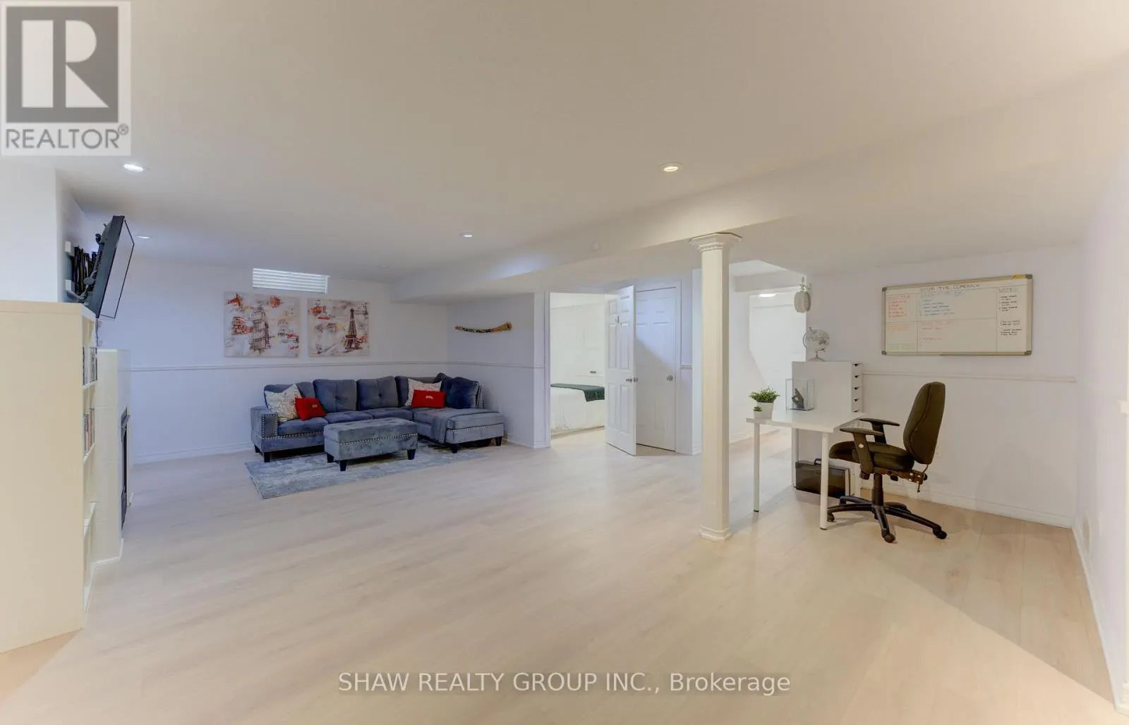 88 DECARO CRESCENT